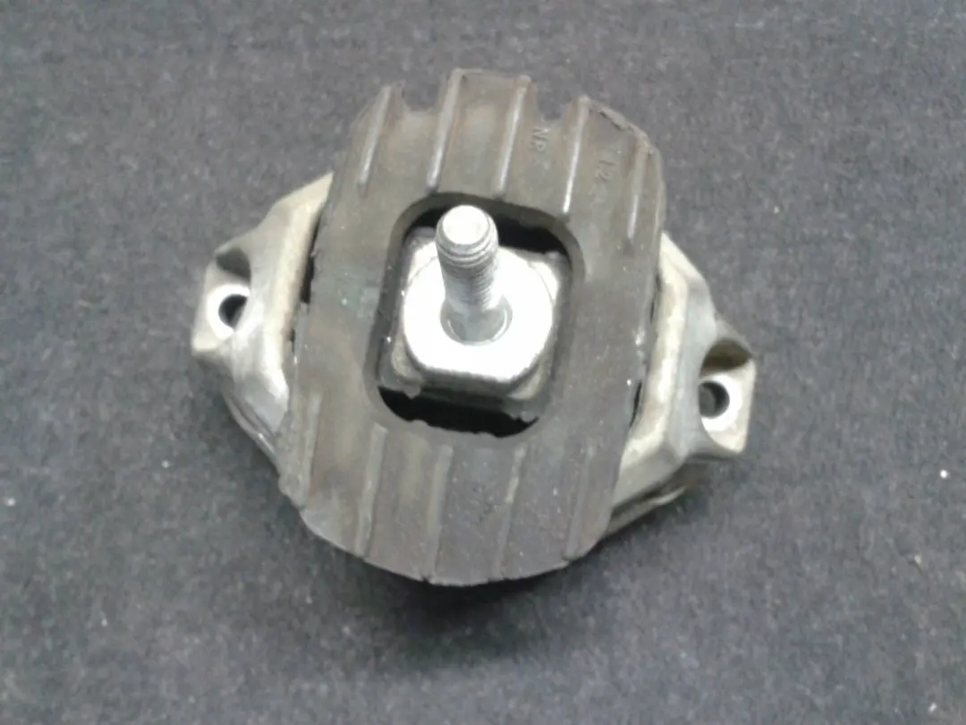 BMW 5 6 Series E60 E61 E63 E64 Engine Rubber Mount Mounting Right O/S - SKU 6762608 - Part number 6762608