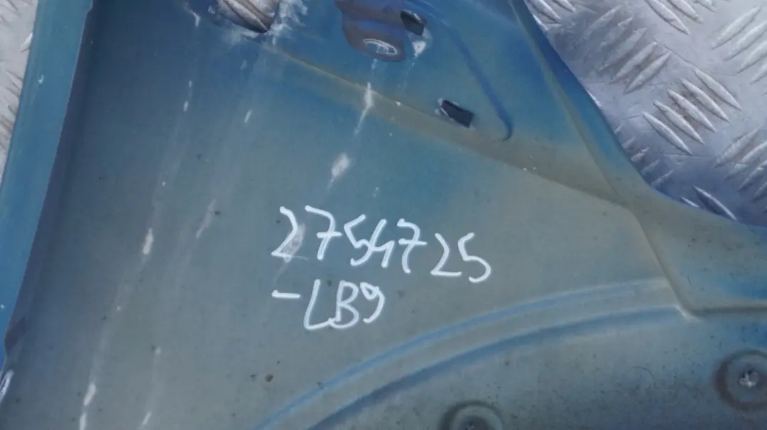 Błotnik lewy Lightning Blue A63 do MINI R56 R57 o numerze 2754725 MINI R56 R57 Błotnik lewy Lightning Blue A63 - SKU 2754725-LB9 - Numer Części 2754725