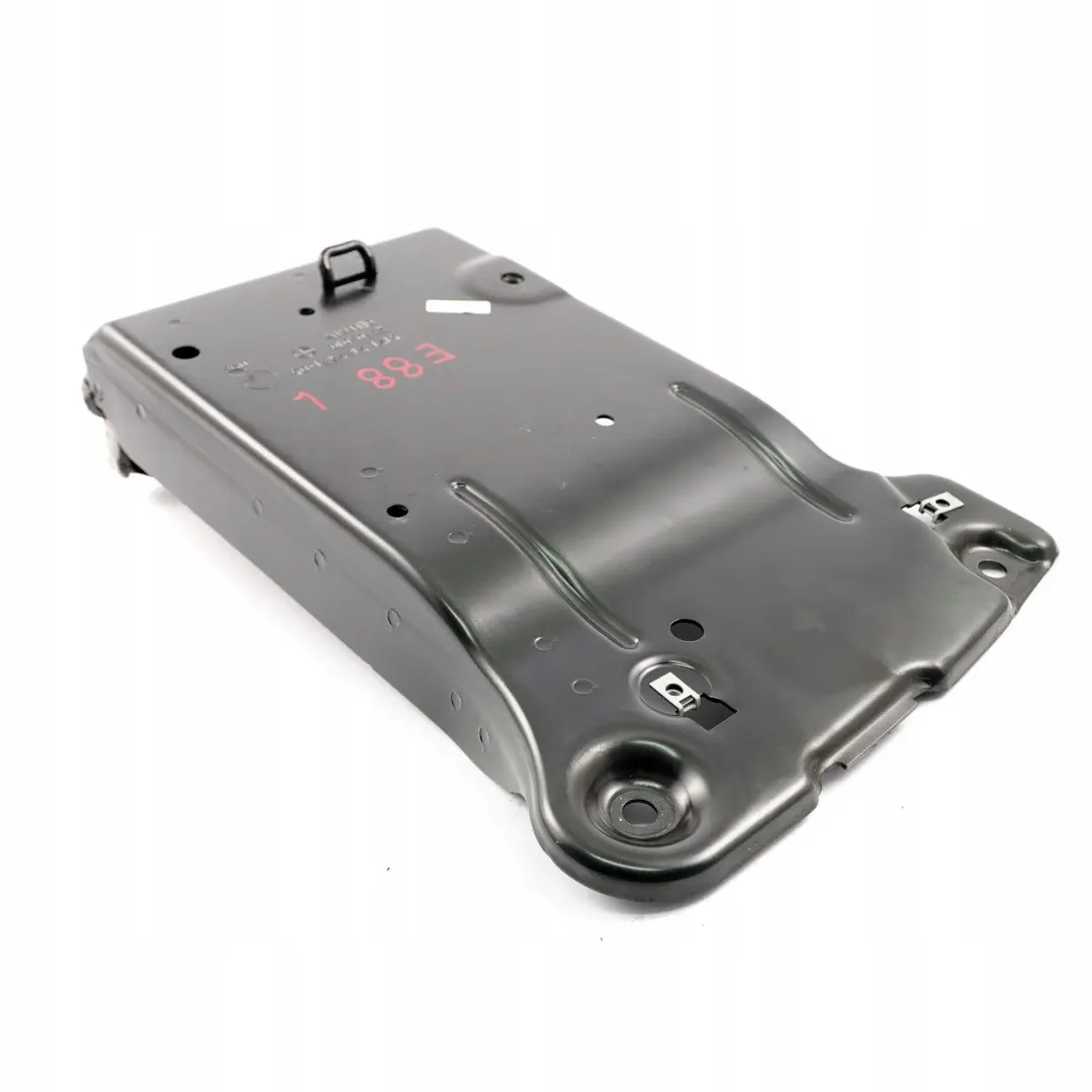 Obudowa mocowanie blacha lewa do BMW Cabrio E88 o numerze 7187481 BMW Cabrio E88 Obudowa mocowanie blacha lewa - SKU 7187481 - Numer Części 7187481