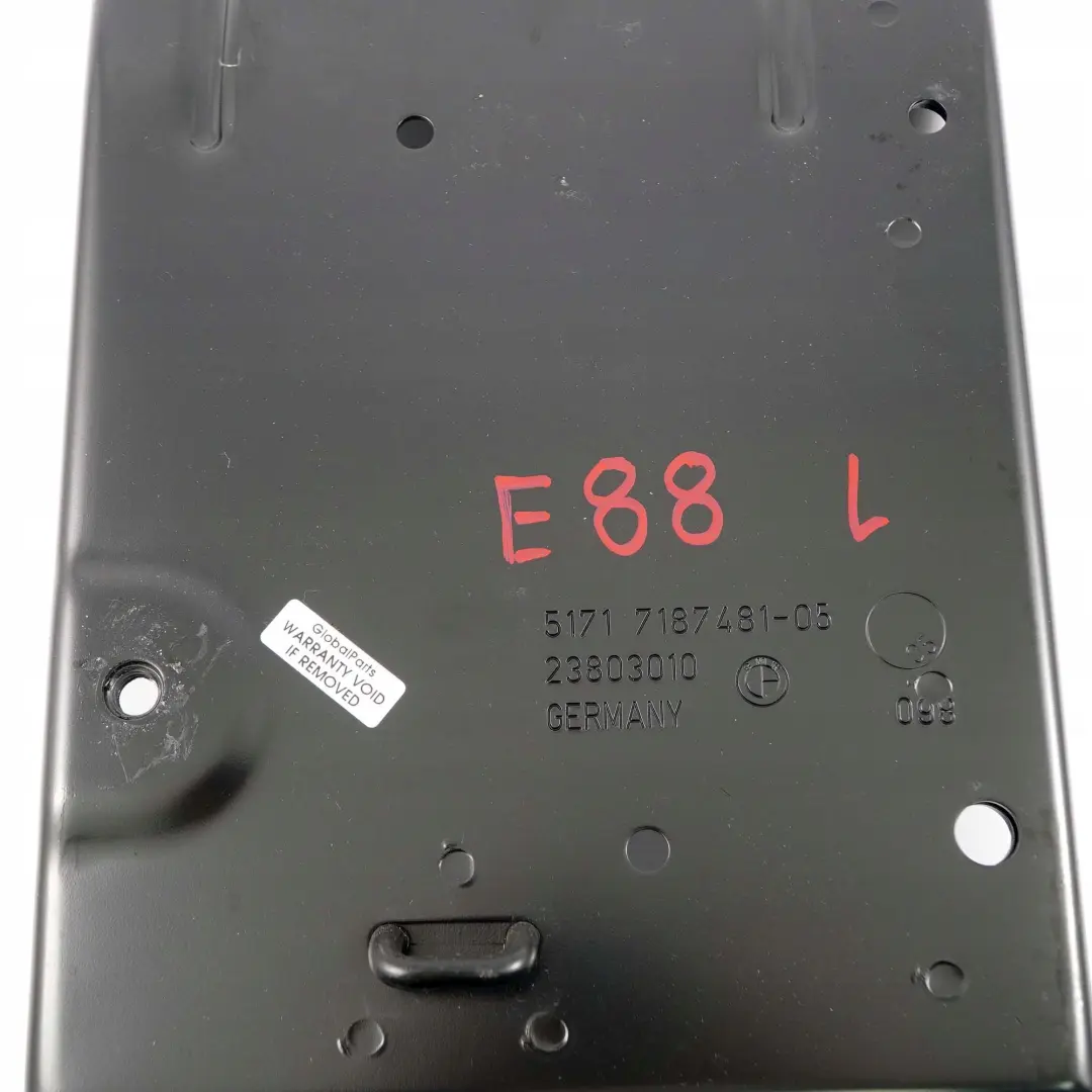 Proteccion antivuelco Placa De proteccion De carga izquierda para BMW E88 con número de pieza 7187481 BMW E88 Proteccion antivuelco Placa De proteccion De carga izquierda - SKU 7187481 - Número de pieza 7187481