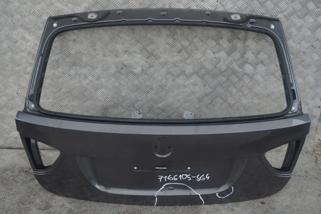Klapa pokrywa bagażnika sparkling graphite do BMW E91 o numerze 7166105 BMW E91 Klapa pokrywa bagażnika sparkling graphite - SKU 7166105-SG4 - Numer Części 7166105