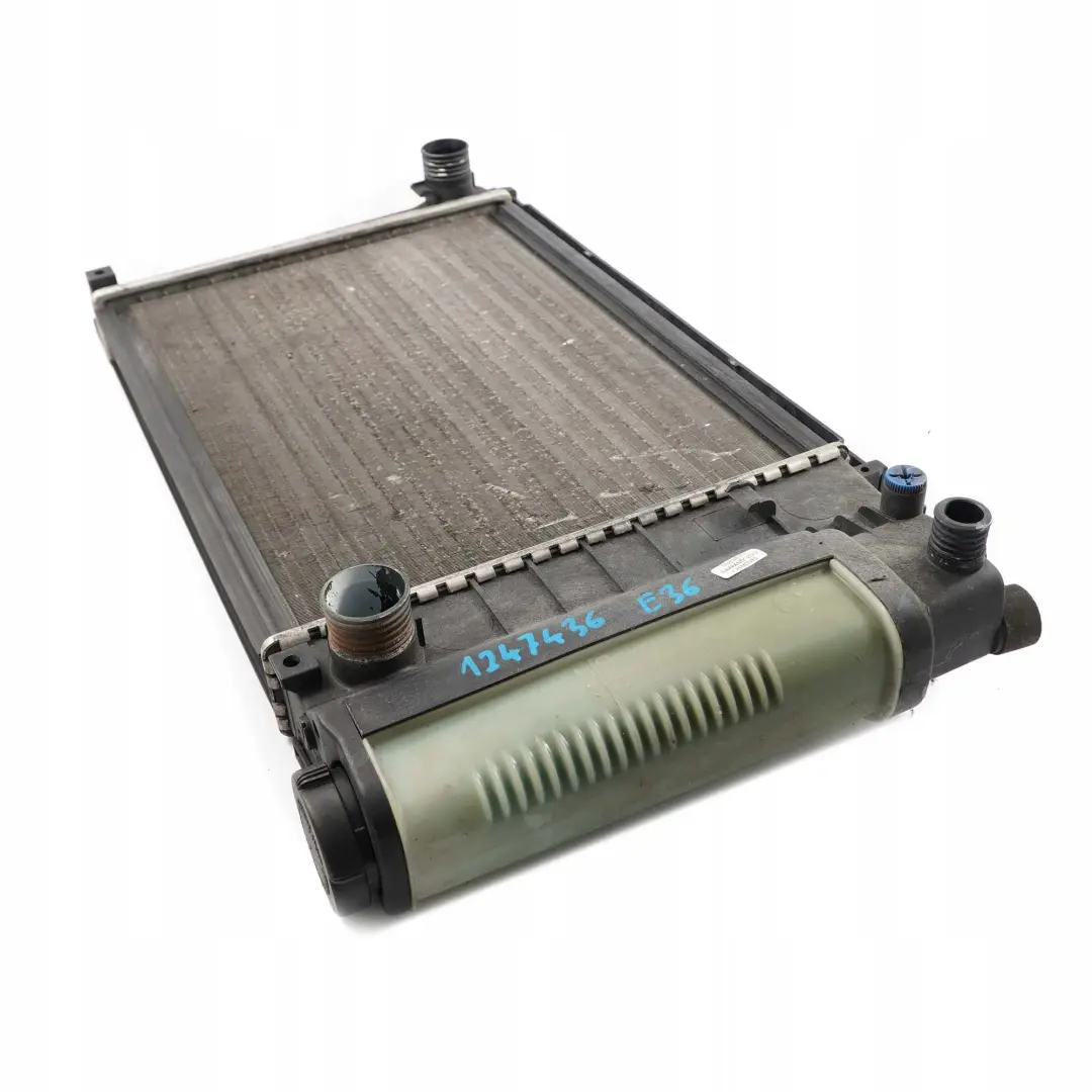 BMW E34 E36 316i 318i 318is 518i Radiateur de refroidissement du moteur - SKU 1247436 - Numéro de pièce 8390435