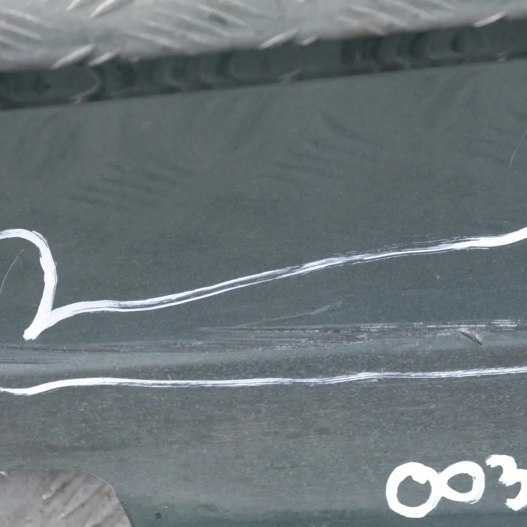 Faldón lateral izquierdo Tasman Metallic - A81 para BMW E90 E91 LCI con número de pieza 37059 BMW E90 E91 LCI Faldón lateral izquierdo Tasman Metallic - A81 - SKU 0037059-TAS - Número de pieza 37059