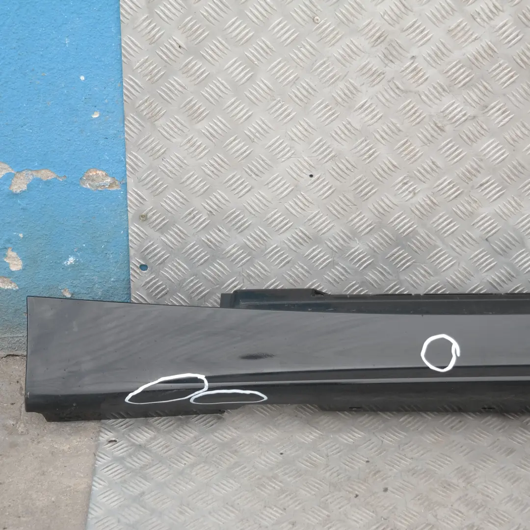 Schwellerleiste Blende Schweller links Black Sapphire Metallic für BMW 1 er 19 E87 mit Teilenummer 32949 BMW 1 er 19 E87 Schwellerleiste Blende Schweller links Black Sapphire Metallic - SKU 0032949-BS19 - Teilenummer 32949