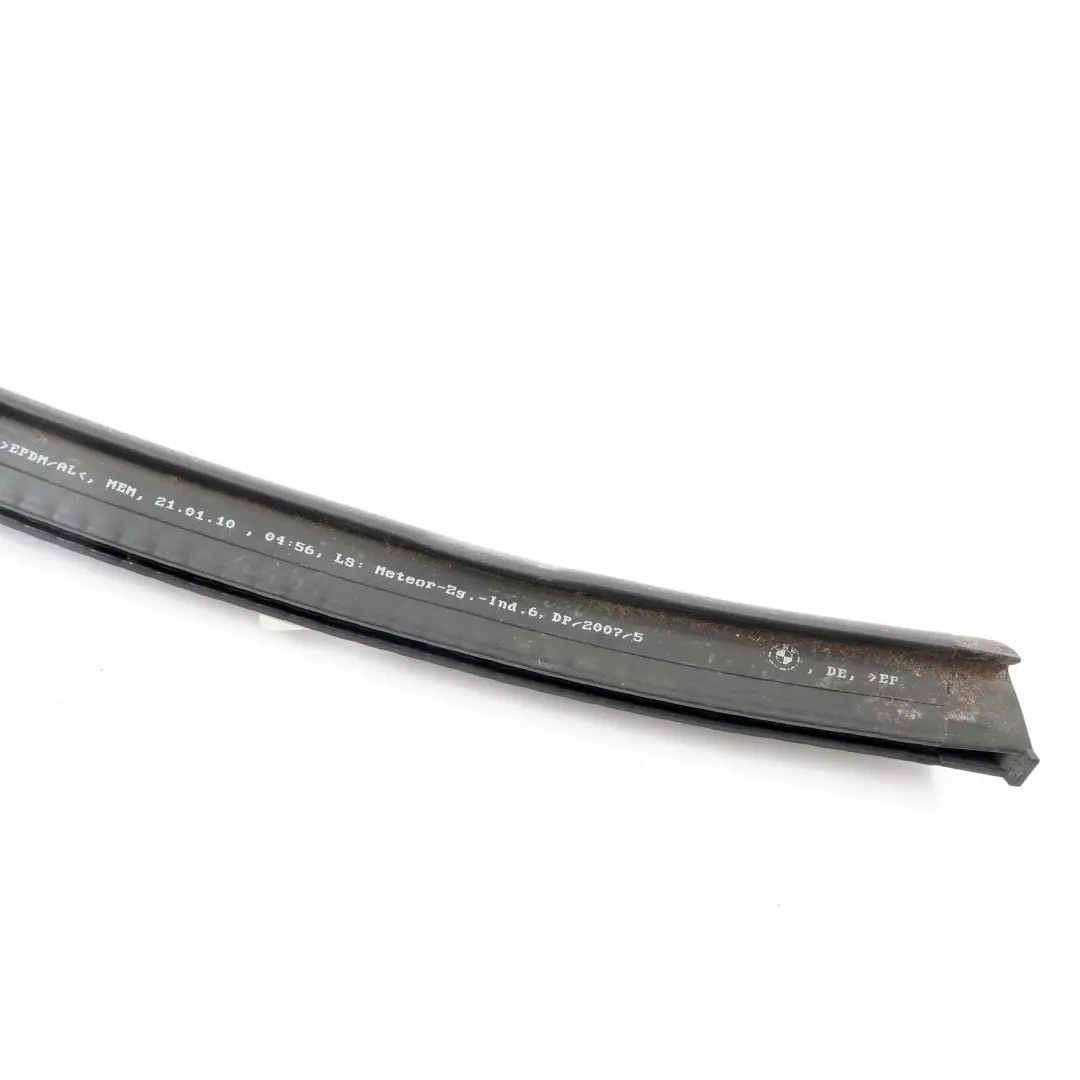 Techo Plegable Tapa Trasera Izquierda Junta Junta Tira para BMW Z4 E89 con número de pieza 7149455 BMW Z4 E89 Techo Plegable Tapa Trasera Izquierda Junta Junta Tira - SKU 7149455 - Número de pieza 7149455