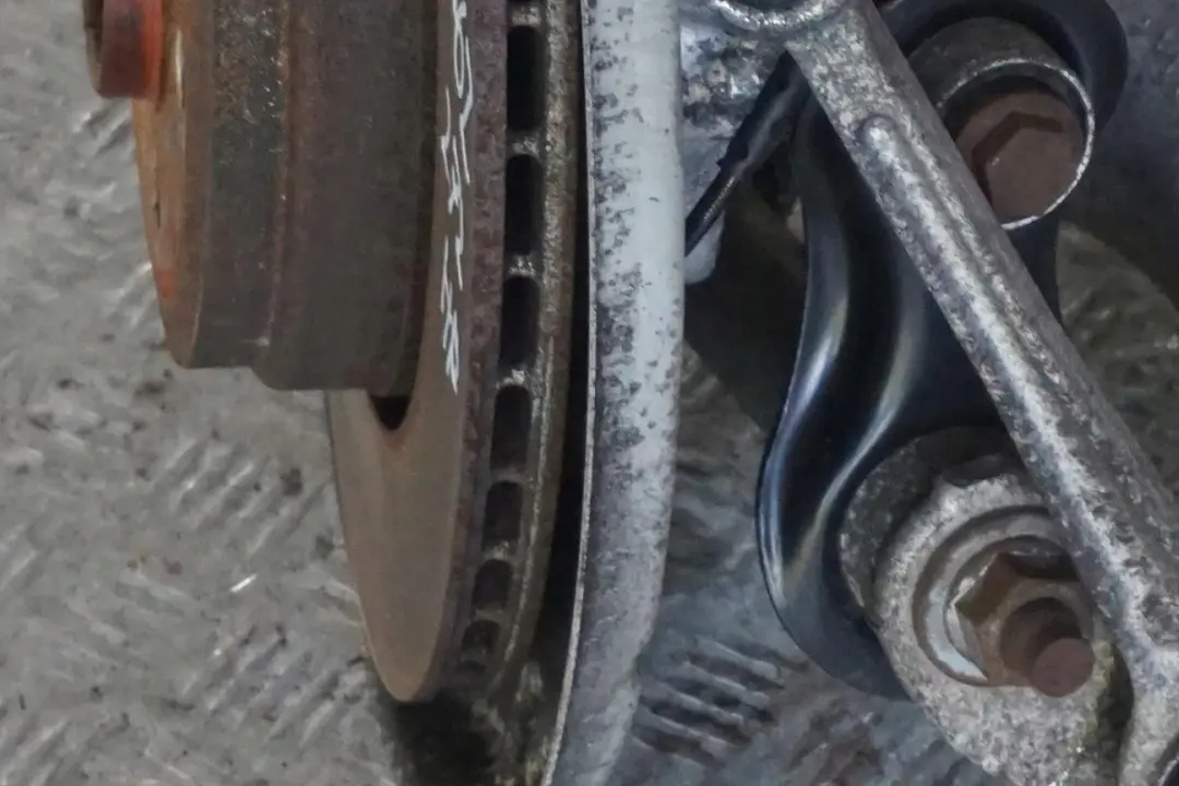 N62 272PS Längslenker Radträger Bremsscheibe Hinten Rechts für BMW 7 er E65 735i mit Teilenummer 6763120 BMW 7 er E65 735i N62 272PS Längslenker Radträger Bremsscheibe Hinten Rechts - SKU 6763120-5 - Teilenummer 6763120