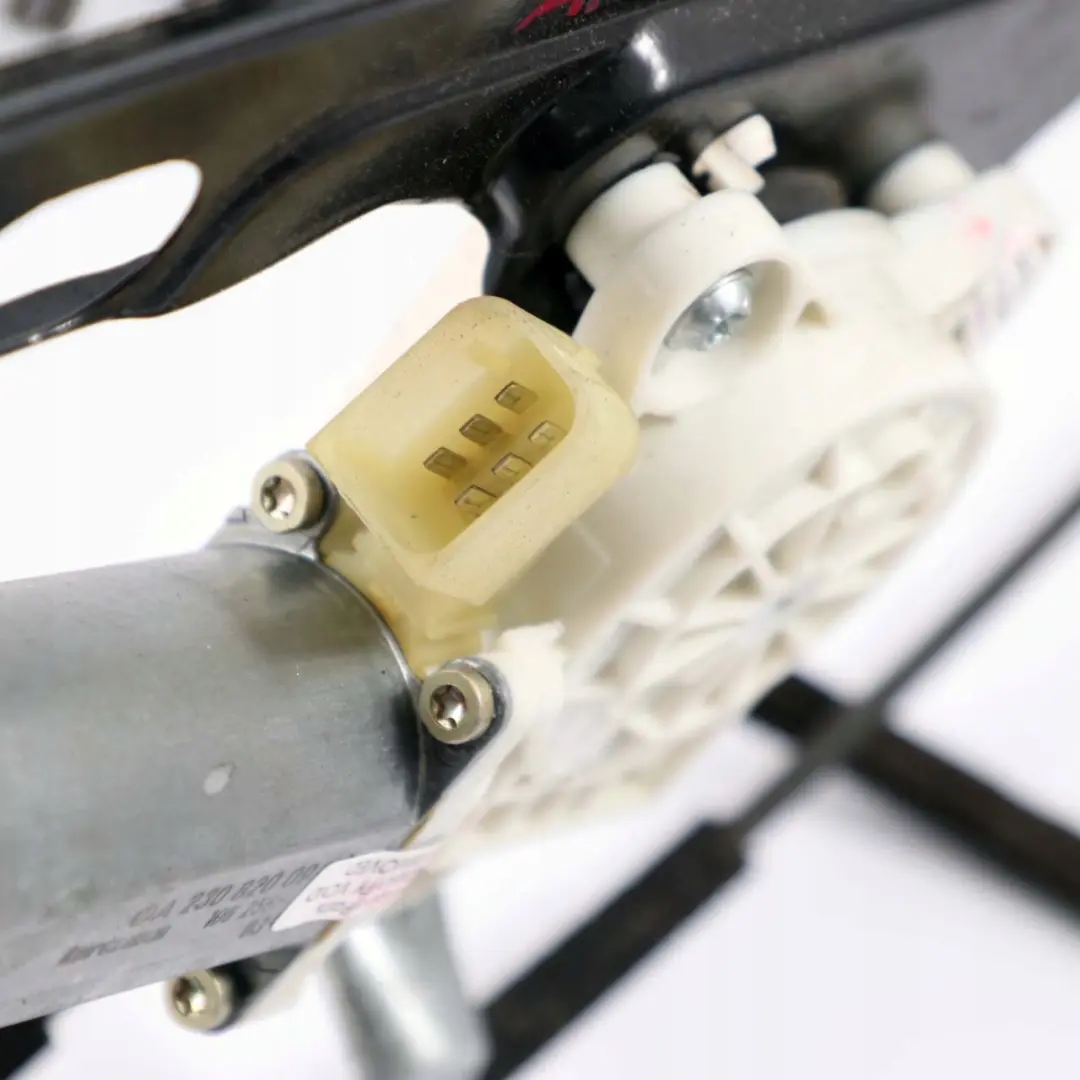 Mercedes-Benz W414 Porte avant Droite Leve-vitre electrique A4147200646 pour à propos du numéro de pièce A4147200346 Mercedes-Benz W414 Porte avant Droite Leve-vitre electrique A4147200646 - SKU A4147200346 - Numéro de pièce A4147200346