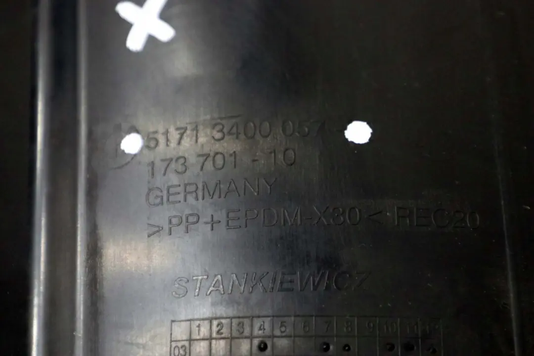 Copertura Passaruota Posteriore Sinistra per BMW X3 E83 LCI con numero di parte 3400057 BMW X3 E83 LCI Copertura Passaruota Posteriore Sinistra - SKU 3400057 - Numero di parte 3400057
