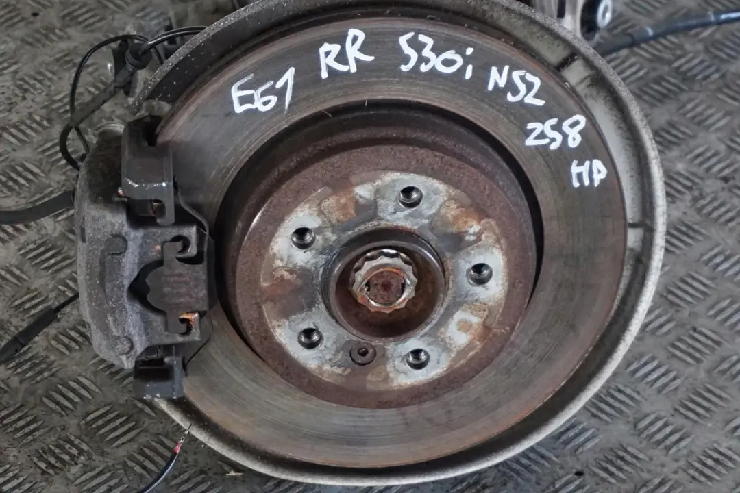 BMW E61 Break 530xd M57N2 231PS Kit Arbre de Sortie Pivotement Arriere Droite - SKU lhd-6770924-5 - Numéro de pièce 6770923