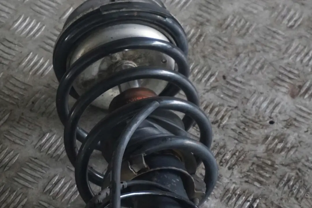 M57N2 Muelle Delantero Izquierdo Pata Suspensión Freno para BMW 5 E61 Touring 530xd con número de pieza 6768797 BMW 5 E61 Touring 530xd M57N2 Muelle Delantero Izquierdo Pata Suspensión Freno - SKU lhd-6786517 - Número de pieza 6768797