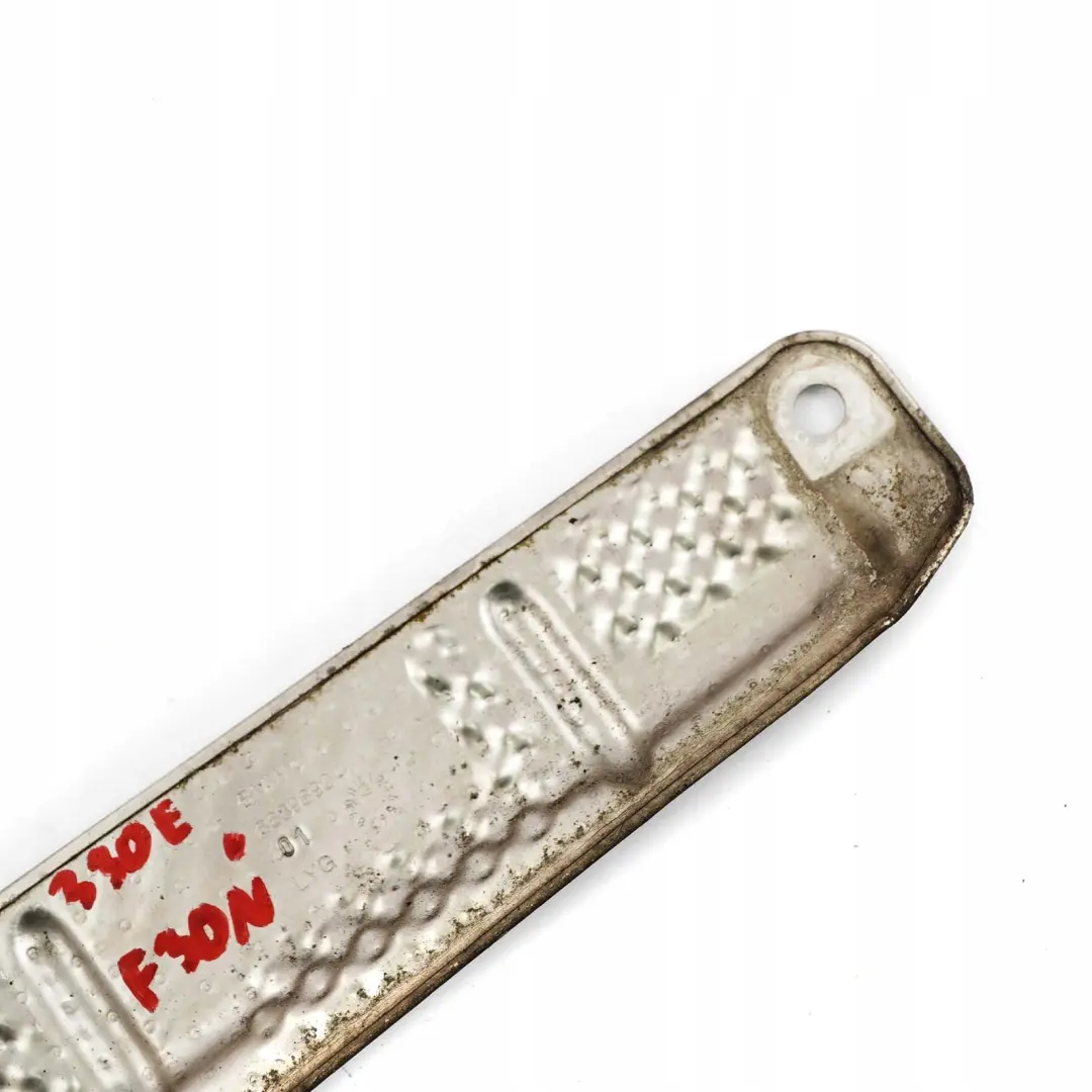 Piastra Di Protezione Termica Per Cambio Automatico BMW F30 LCI 330E Hybrid B48X per con numero di parte 8639890 Piastra Di Protezione Termica Per Cambio Automatico BMW F30 LCI 330E Hybrid B48X - SKU 8639890 - Numero di parte 8639890