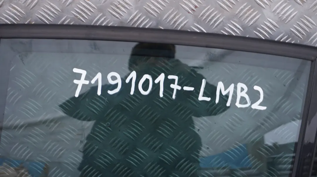 BMW E87 drzwi lewe tylne lewy tył Le Mans Blau - SKU 7191017-LMB2 - Numer Części 7191017
