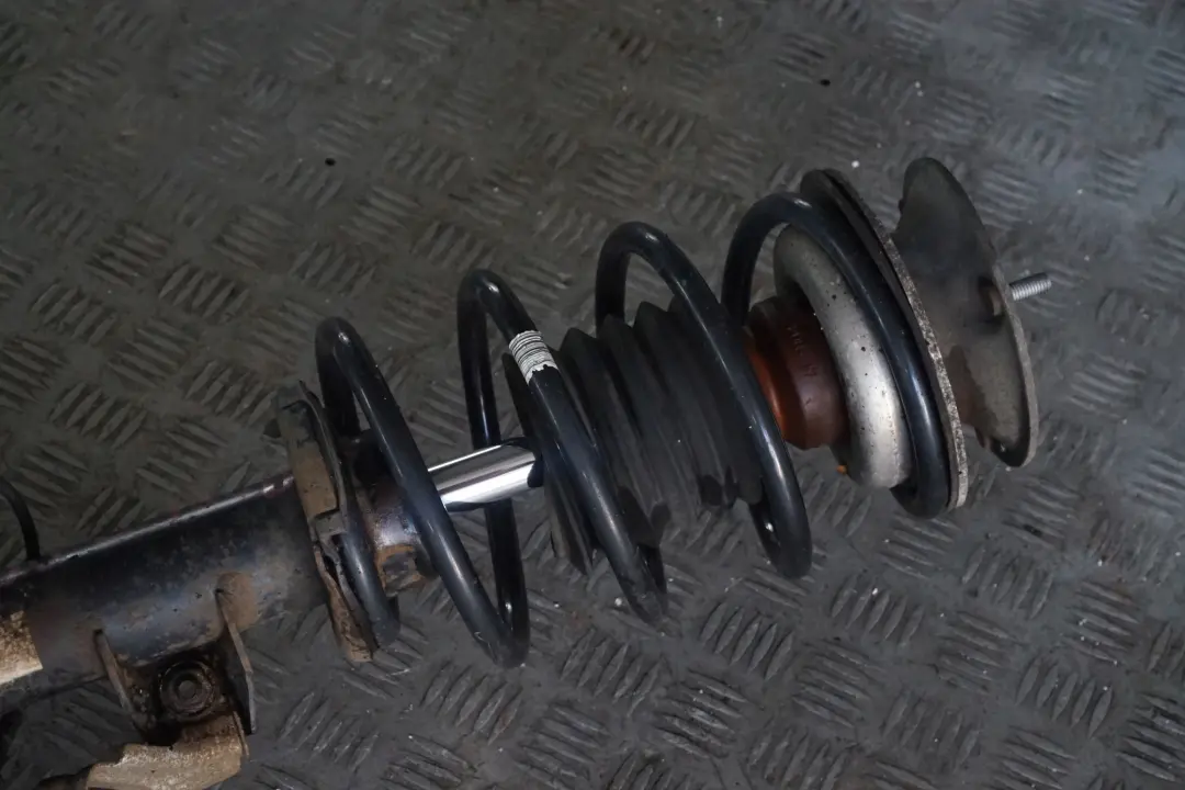 M57N2 Delantero Izquierdo Muelle Strut Freno Pierna Suspension para BMW E90 330d con número de pieza 6786001 BMW E90 330d M57N2 Delantero Izquierdo Muelle Strut Freno Pierna Suspension - SKU 6786001-1 - Número de pieza 6786001