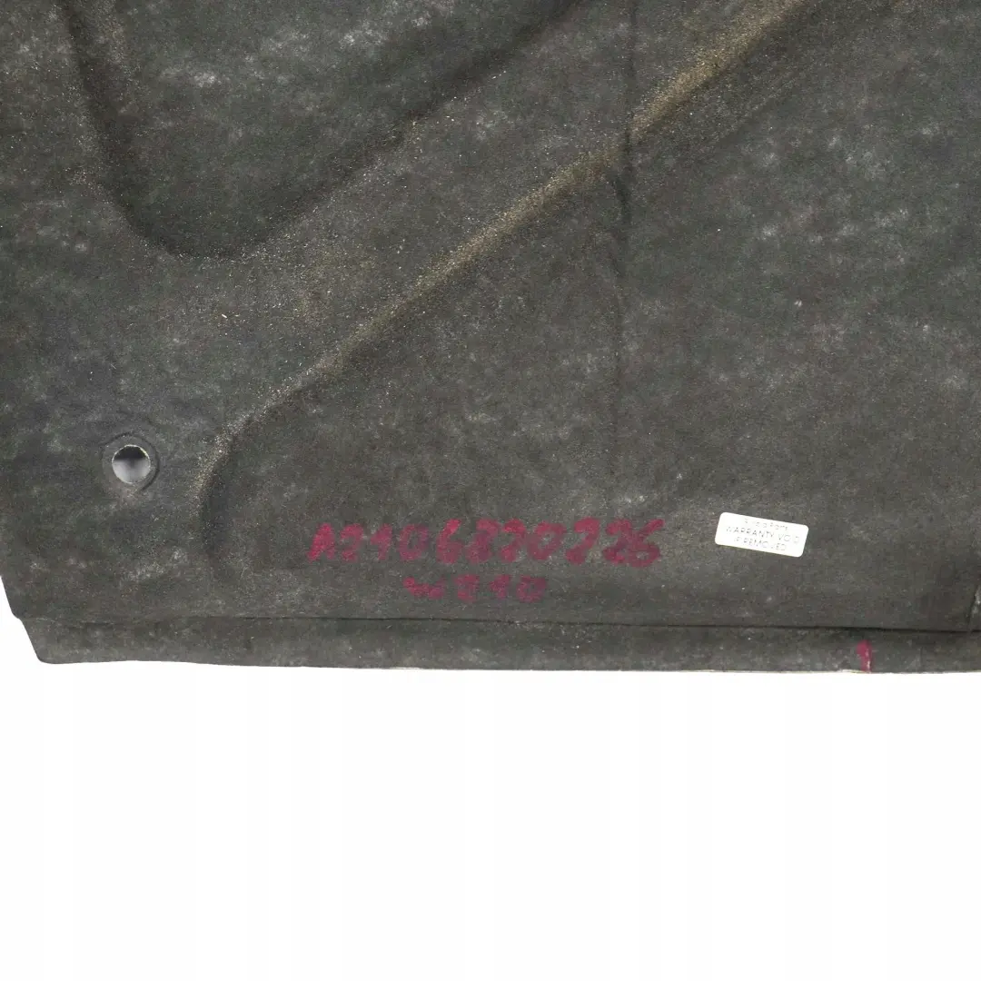 Mercedes-Benz E-Klasse W210 Motorhaube Motorraum Frontklappe Schallisolierung für mit Teilenummer A2106820226 Mercedes-Benz E-Klasse W210 Motorhaube Motorraum Frontklappe Schallisolierung - SKU A2106820226 - Teilenummer A2106820226