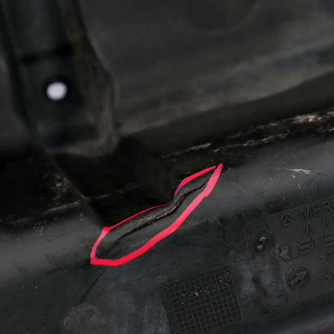 MERCEDES Vaneo W414 Osłona obudowa tunelu lewa - SKU A4146901230 - Numer Części A4146901230