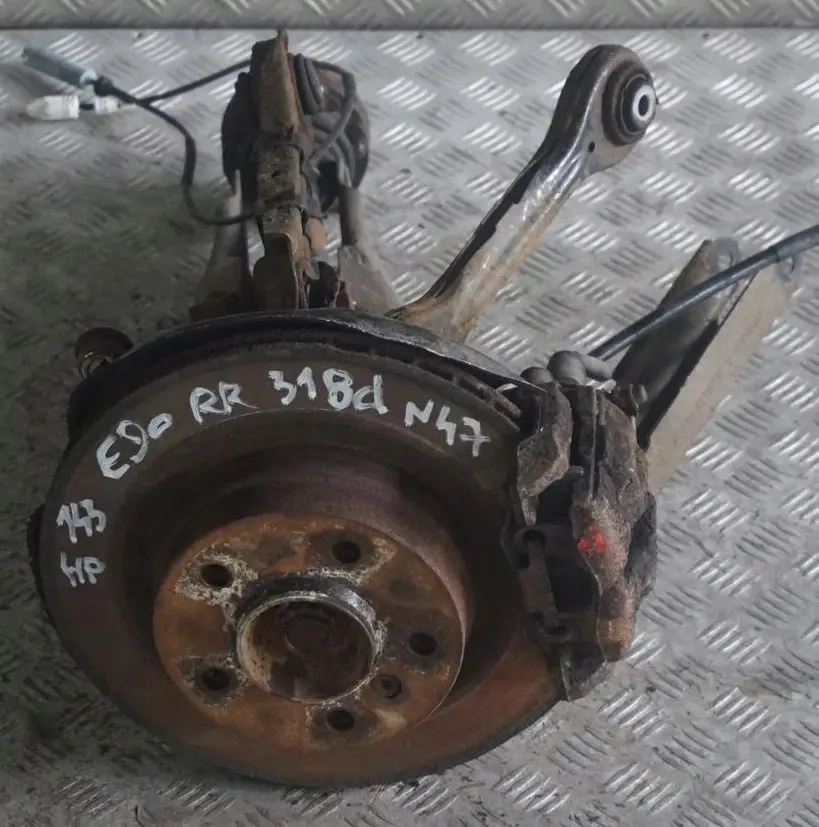 N47 Zwrotnica półoś prawa 143HP do BMW E90 318d o numerze 6774810 BMW E90 318d N47 Zwrotnica półoś prawa 143HP - SKU 6774810-14 - Numer Części 6774810