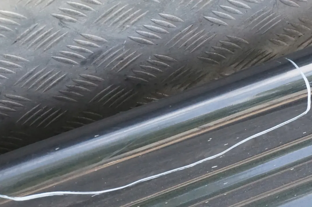 Verkleidung Trittbrett vorne rechts Black Sapphire Schwarz - 475 für BMW X3 er E83 mit Teilenummer 3401810 BMW X3 er E83 Verkleidung Trittbrett vorne rechts Black Sapphire Schwarz - 475 - SKU 3401810-BS - Teilenummer 3401810