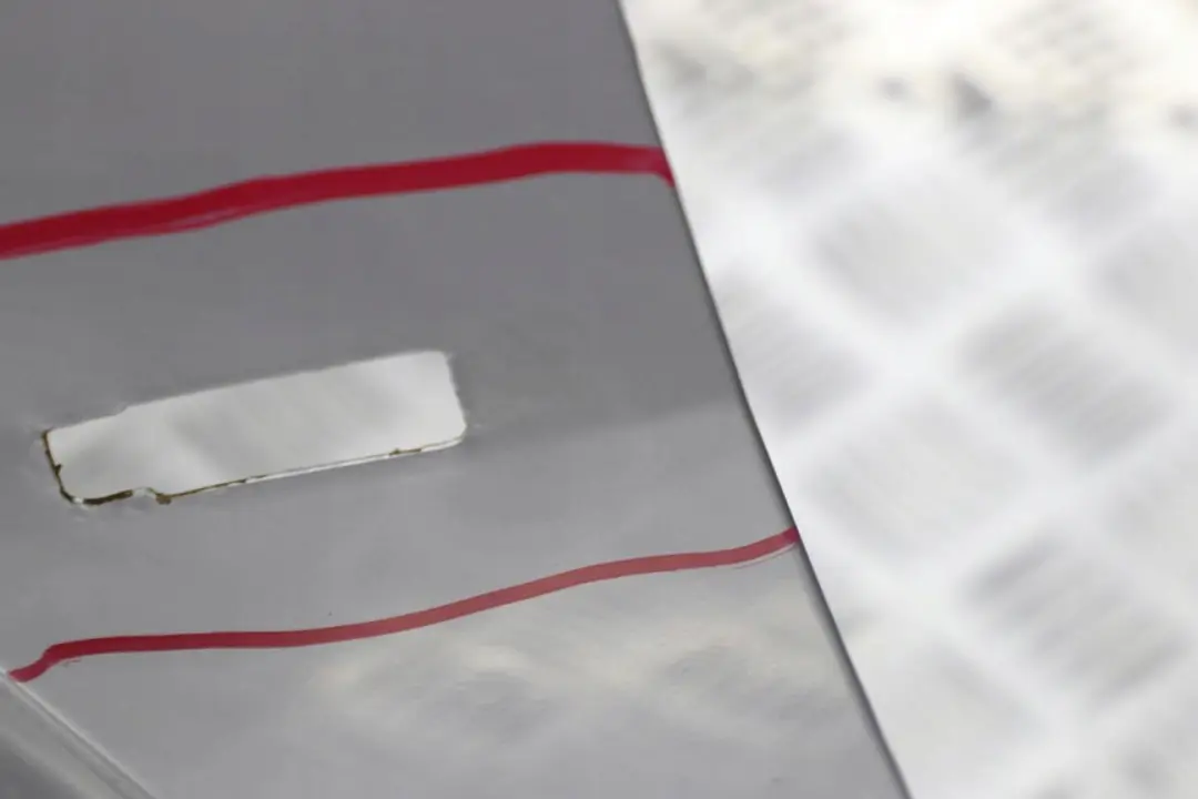 Side Panel Wing Fender Delantero Izquierdo Titansilber Plata - 354 para BMW X5 E53 6 con número de pieza 7000385 BMW X5 E53 6 Side Panel Wing Fender Delantero Izquierdo Titansilber Plata - 354 - SKU 7000385-TS6 - Número de pieza 7000385