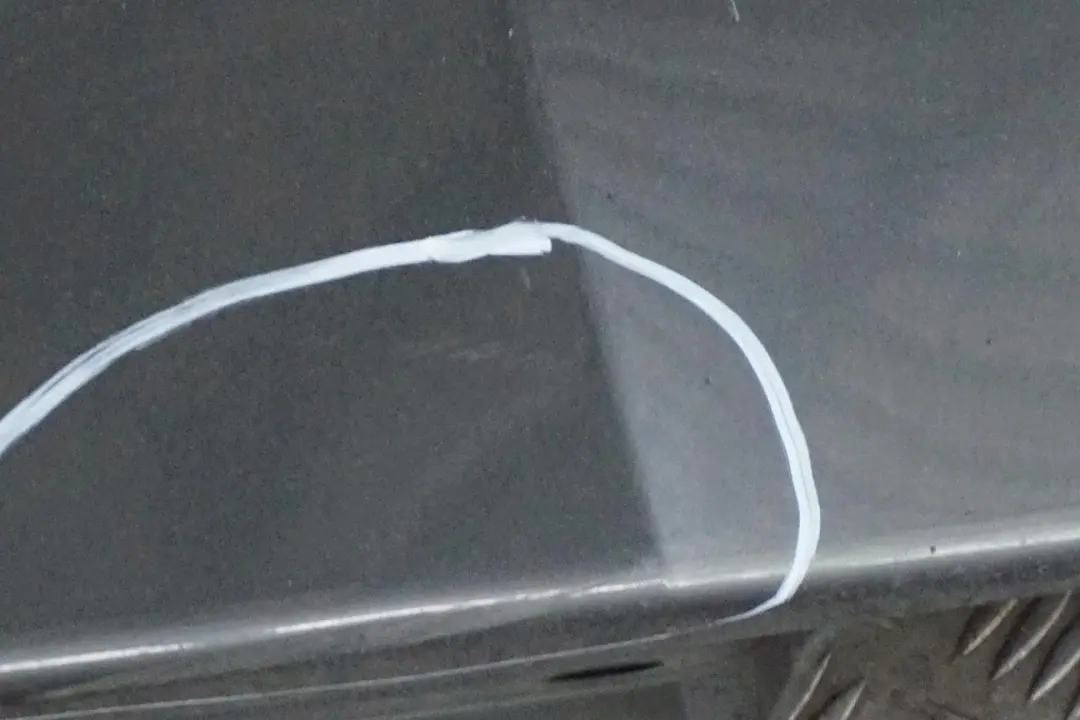 Nakładka listwa próg lewa titangrau do BMW E60 E61 o numerze 0150277 BMW E60 E61 Nakładka listwa próg lewa titangrau - SKU 0150277-TGR1 - Numer Części 0150277