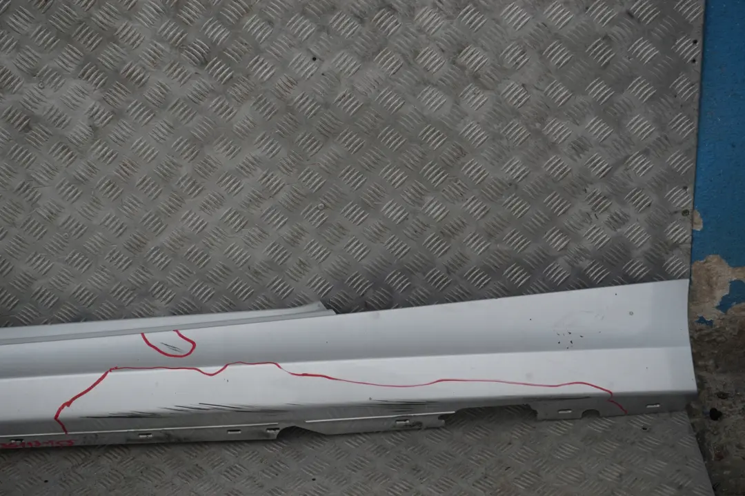 BMW 1 E81 Nakładka na próg lewy titansilber 354 - SKU 0036143-TS5 - Numer Części 0036143