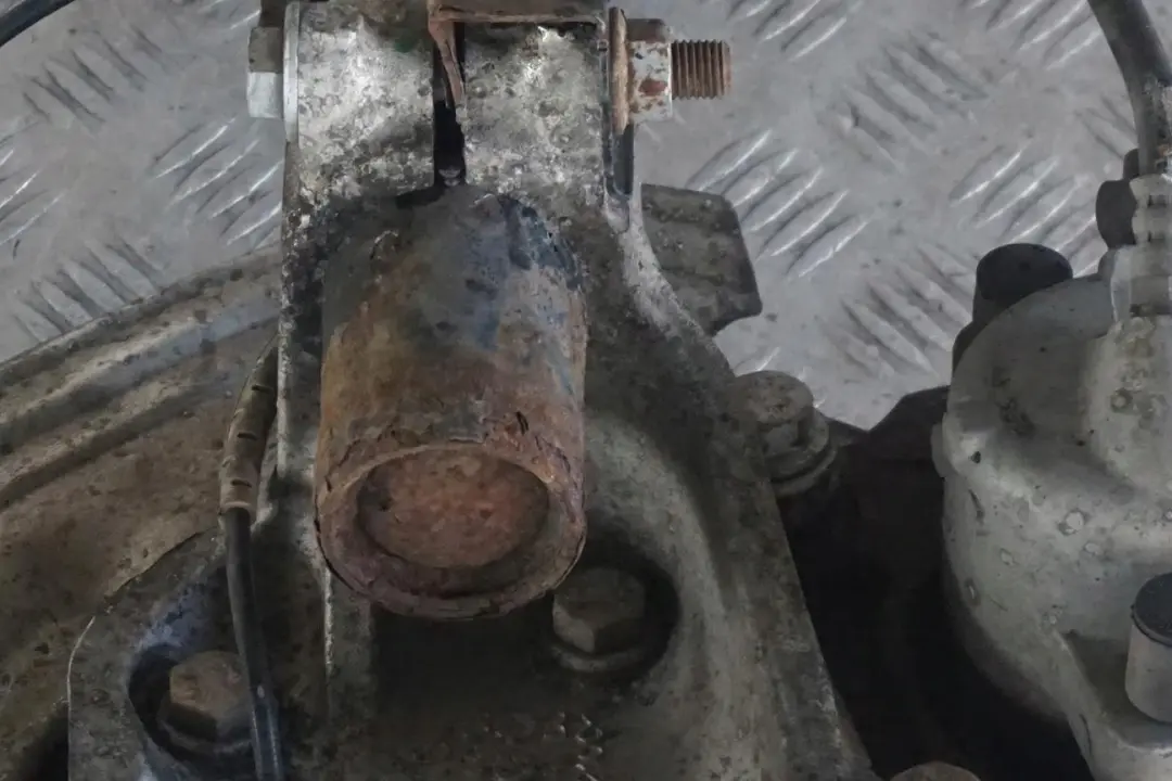 N53 Set Stoßdämpfer Federbein Schwenklager Vorne Links für BMW 3 E93 Cabrio 325i mit Teilenummer 6785590 BMW 3 E93 Cabrio 325i N53 Set Stoßdämpfer Federbein Schwenklager Vorne Links - SKU 6785590-2 - Teilenummer 6785590