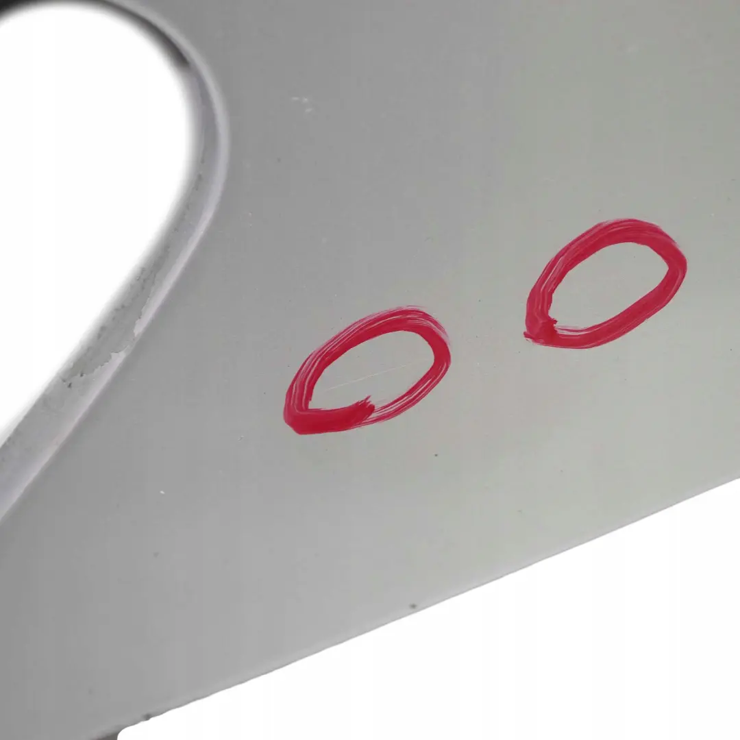 Błotnik lewy przód titansilber do BMW E65 E66 E67 o numerze 7061661-TS BMW E65 E66 E67 Błotnik lewy przód titansilber - SKU 7061661-TS - Numer Części 7061661-TS