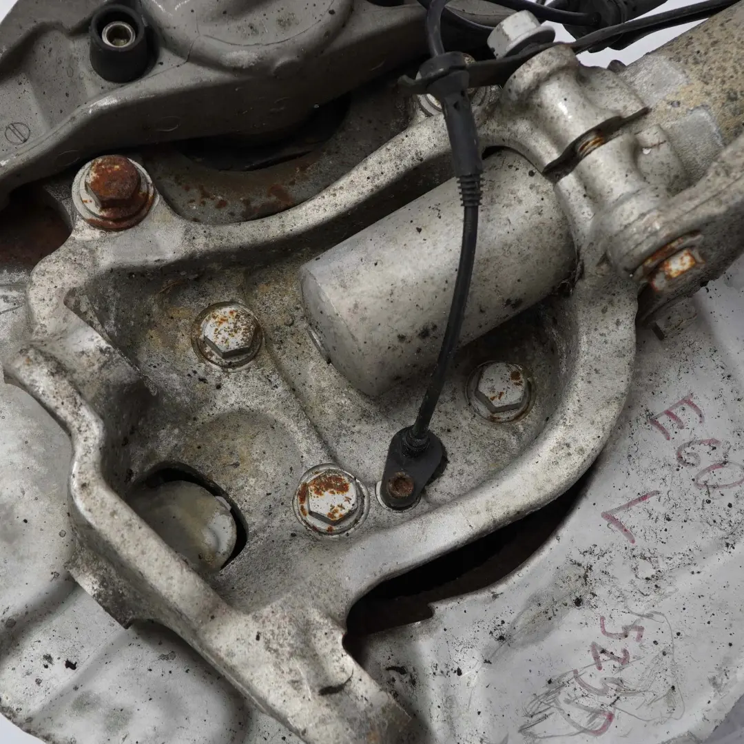 M57N2 Sedan Zwrotnica amortyzator do BMW E60 525d o numerze 6775055 BMW E60 525d M57N2 Sedan Zwrotnica amortyzator - SKU 6775055-4 - Numer Części 6775055