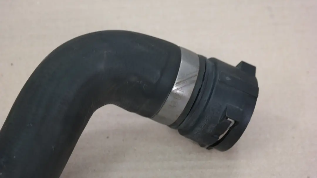 Acqua Radiatore Motore R?cklaufschlauchleitung per BMW X3 E83 con numero di parte 17123413819 BMW X3 E83 Acqua Radiatore Motore R?cklaufschlauchleitung - SKU 3413819 - Numero di parte 17123413819