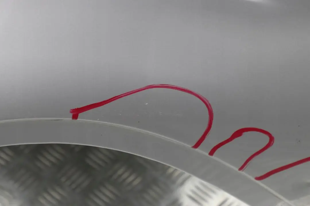 Seitenwand Vorne Links Kotflügel Titansilber Silver - 354 für BMW X5 E53 6 mit Teilenummer 7000385 BMW X5 E53 6 Seitenwand Vorne Links Kotflügel Titansilber Silver - 354 - SKU 7000385-TS6 - Teilenummer 7000385