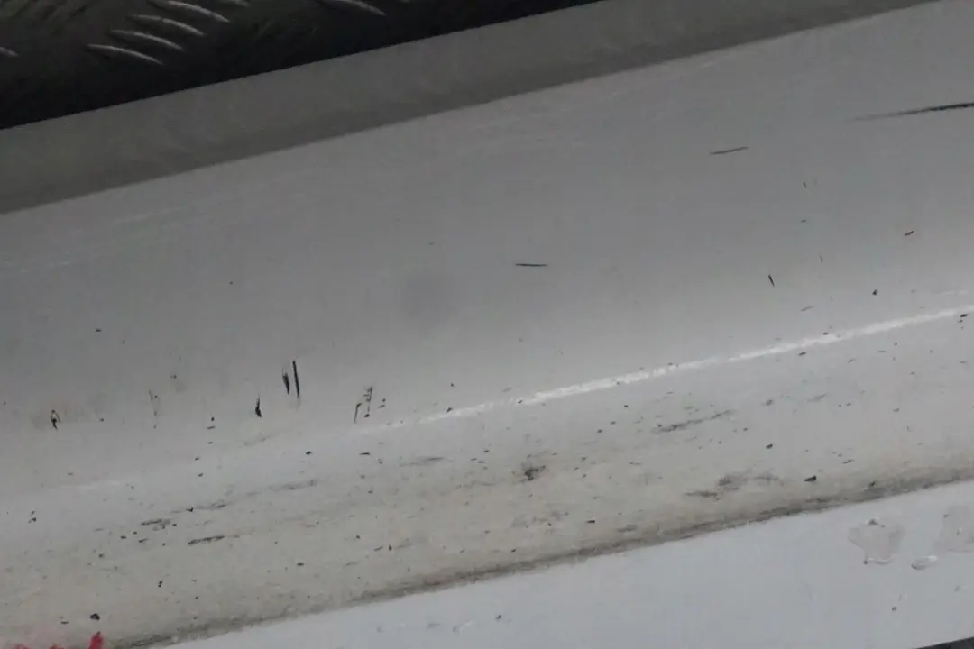 listwa próg lewy alpinweiss M-Pakiet do BMW E90 o numerze 0033441 BMW E90 listwa próg lewy alpinweiss M-Pakiet - SKU 0033441-AW - Numer Części 0033441