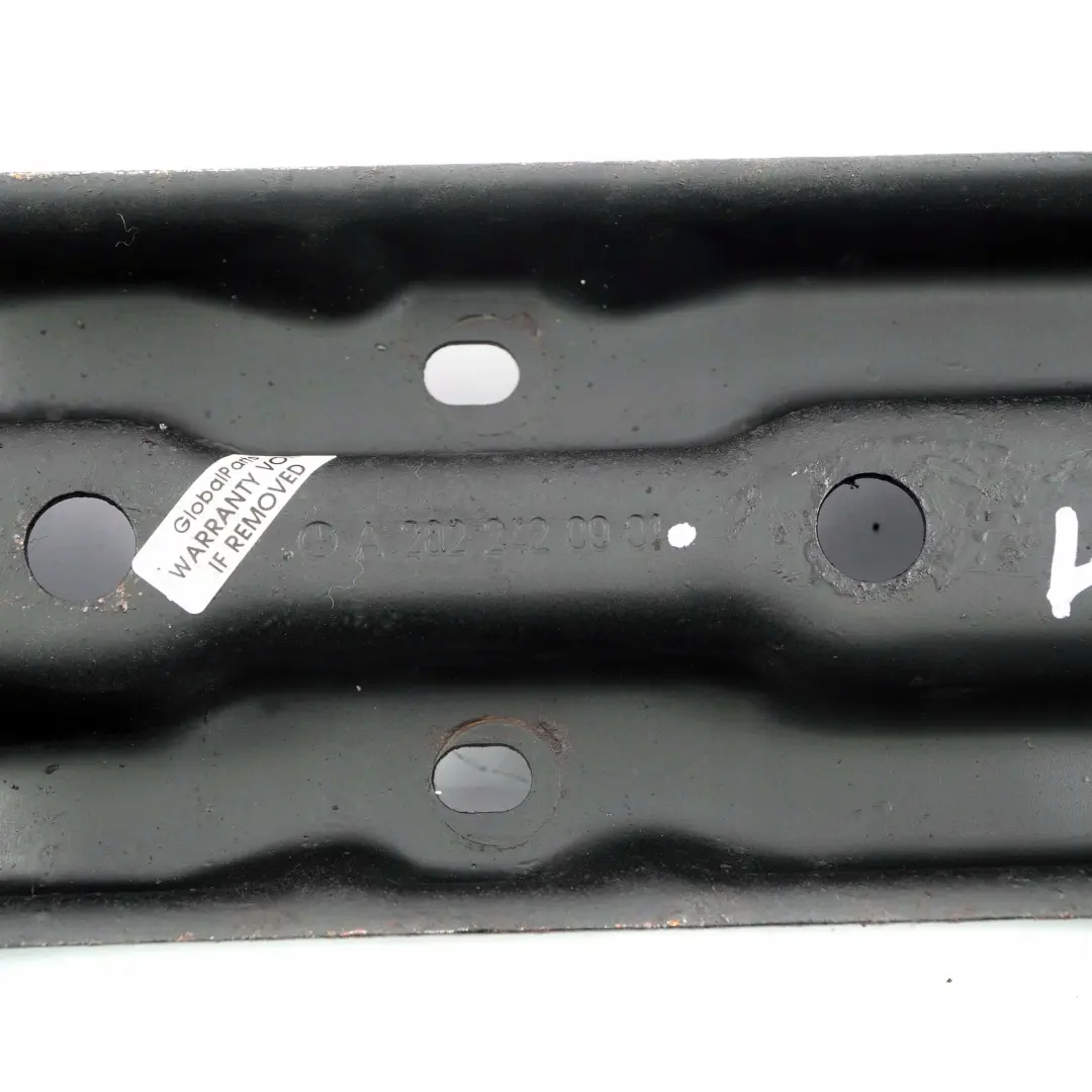 Mercedes-Benz Classe CLK W202 W208 Arriere Moteur Support pour à propos du numéro de pièce A2042420501 Mercedes-Benz Classe CLK W202 W208 Arriere Moteur Support - SKU A2022420901 - Numéro de pièce A2042420501