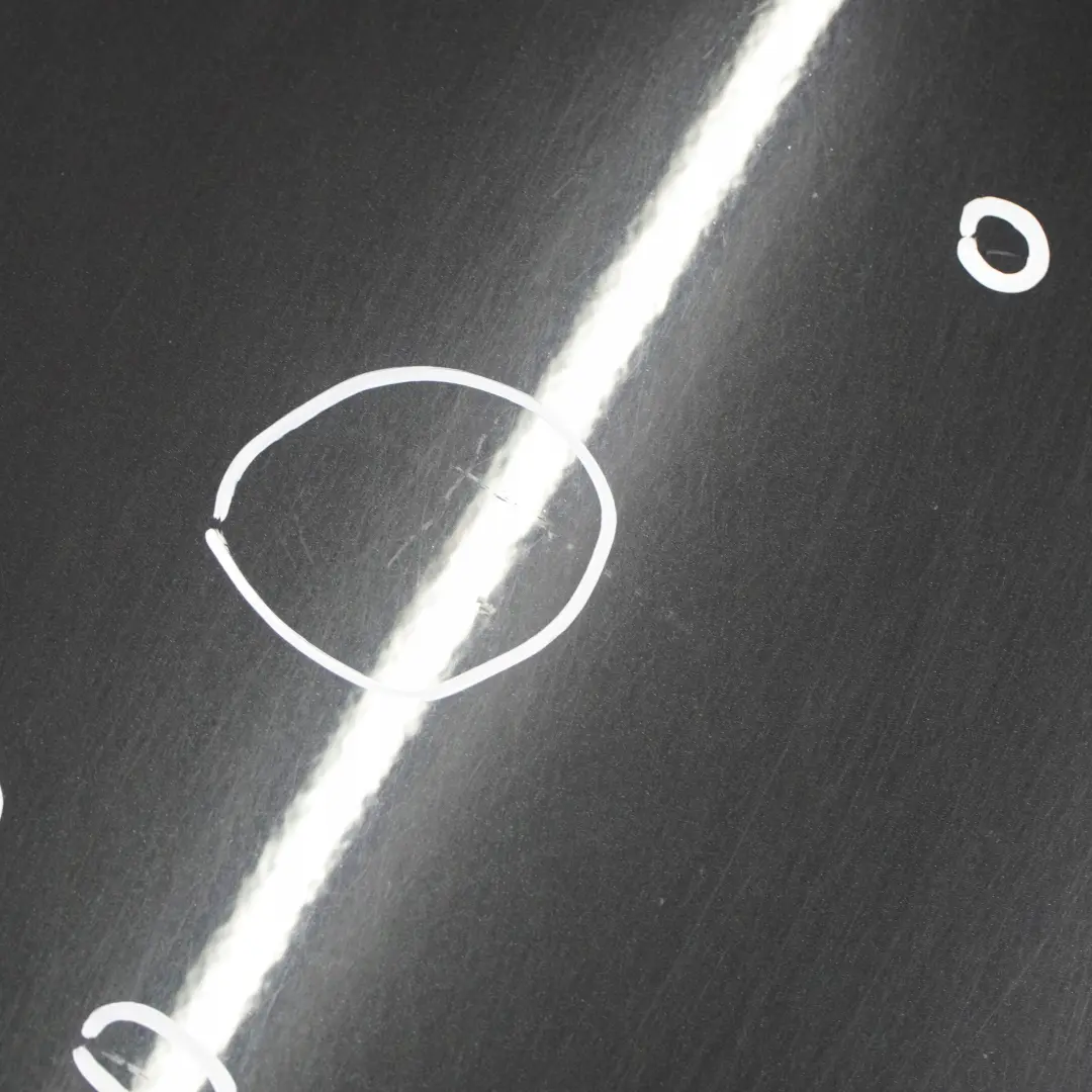 Droite Noir Sapphire Noir Saphir Metallise - 475 pour BMW E87 LCI Porte avant à propos du numéro de pièce 7191012 BMW E87 LCI Porte avant Droite Noir Sapphire Noir Saphir Metallise - 475 - SKU 7191012-BS5 - Numéro de pièce 7191012