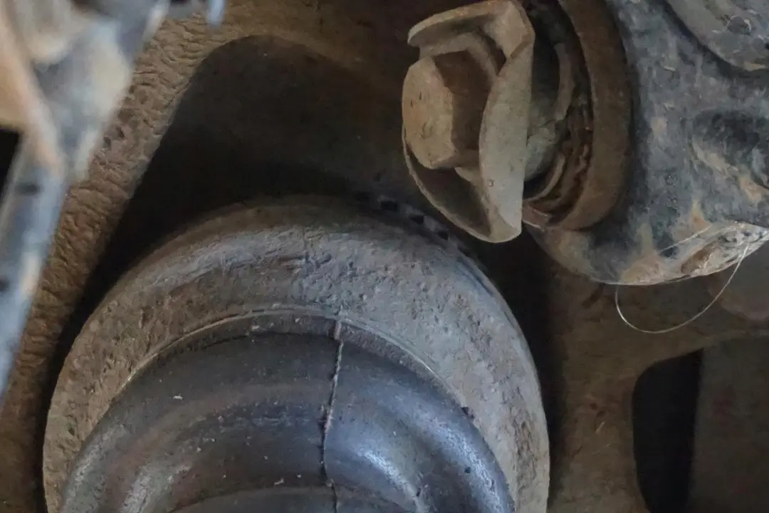 N47 Zwrotnica półoś lewa 143HP do BMW E87 LCI 118d o numerze 6774809 BMW E87 LCI 118d N47 Zwrotnica półoś lewa 143HP - SKU 6774809-19 - Numer Części 6774809