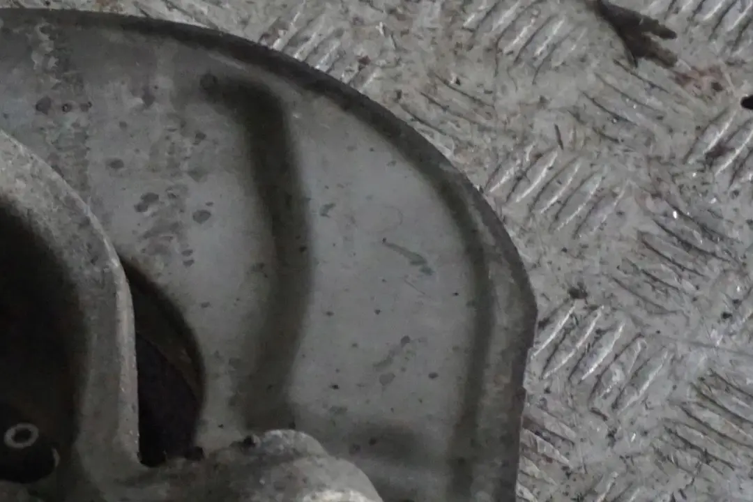 M54 Delantero Izquierdo Muelle Strut Pierna Pinza De Freno para BMW E60 525i con número de pieza 6764457 BMW E60 525i M54 Delantero Izquierdo Muelle Strut Pierna Pinza De Freno - SKU 6764457-7 - Número de pieza 6764457