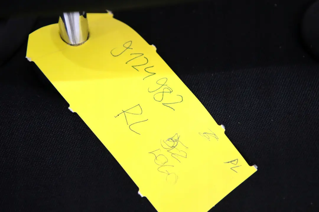 Funda Asiento Trasero Tela Respaldo Izquierdo Red Rojo para BMW E81 E87 LCI con número de pieza 9124982 BMW E81 E87 LCI Funda Asiento Trasero Tela Respaldo Izquierdo Red Rojo - SKU 9124982 - Número de pieza 9124982