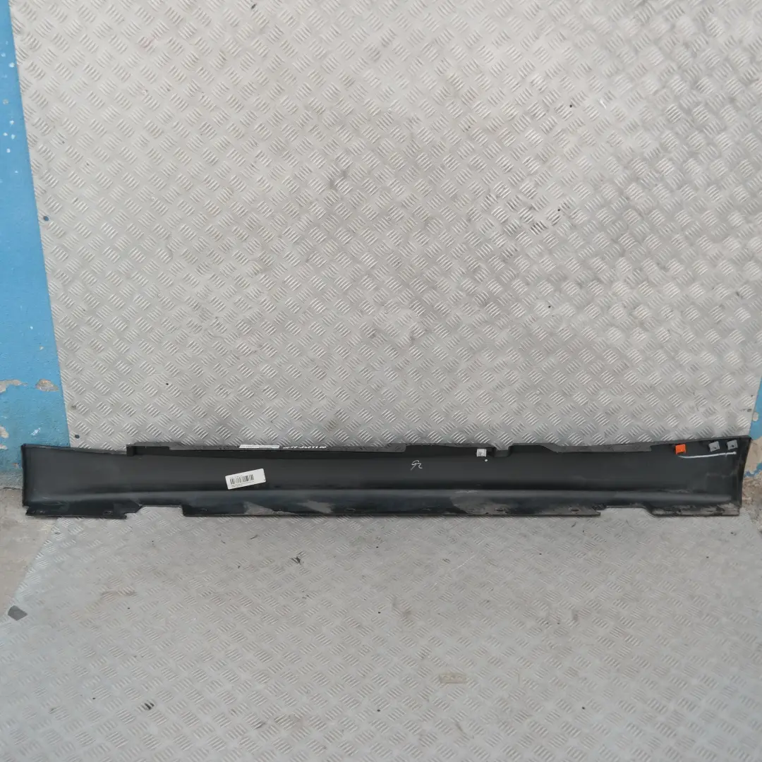 Nakładka próg prawy black saphire 475 do BMW 1 E87 o numerze 32948 BMW 1 E87 Nakładka próg prawy black saphire 475 - SKU 0032948-BS20 - Numer Części 32948