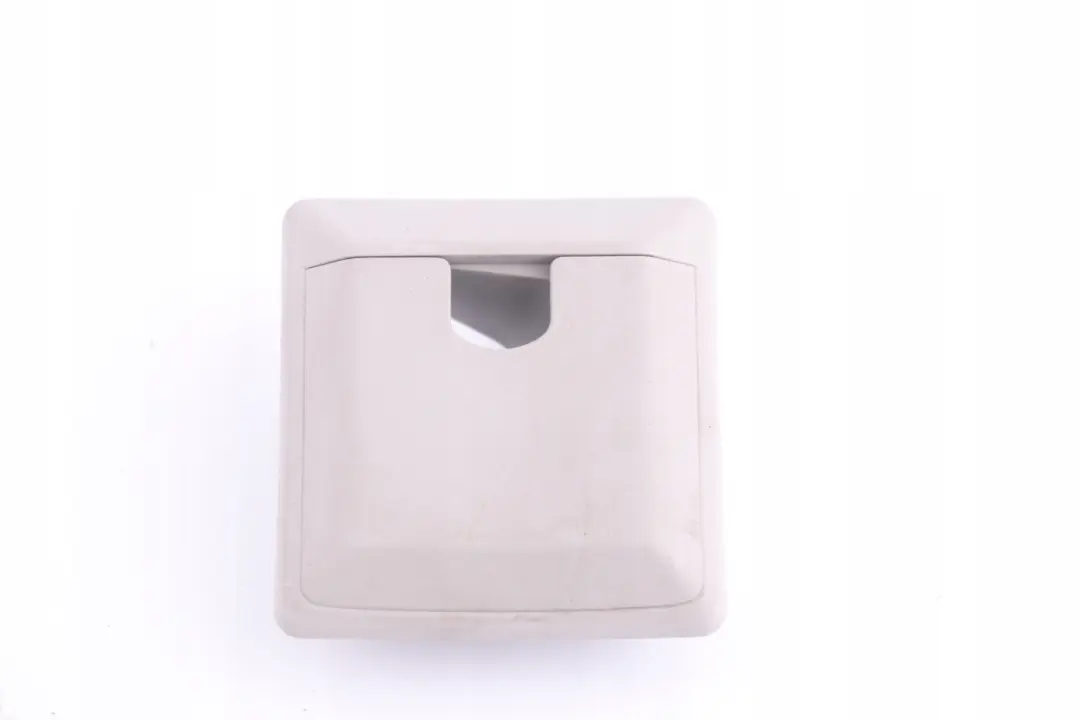 Uchwyt osłona rolety prawy 8402350 do BMW E53 X5 o numerze 8408734 BMW E53 X5 Uchwyt osłona rolety prawy 8402350 - SKU 8408734 - Numer Części 8408734