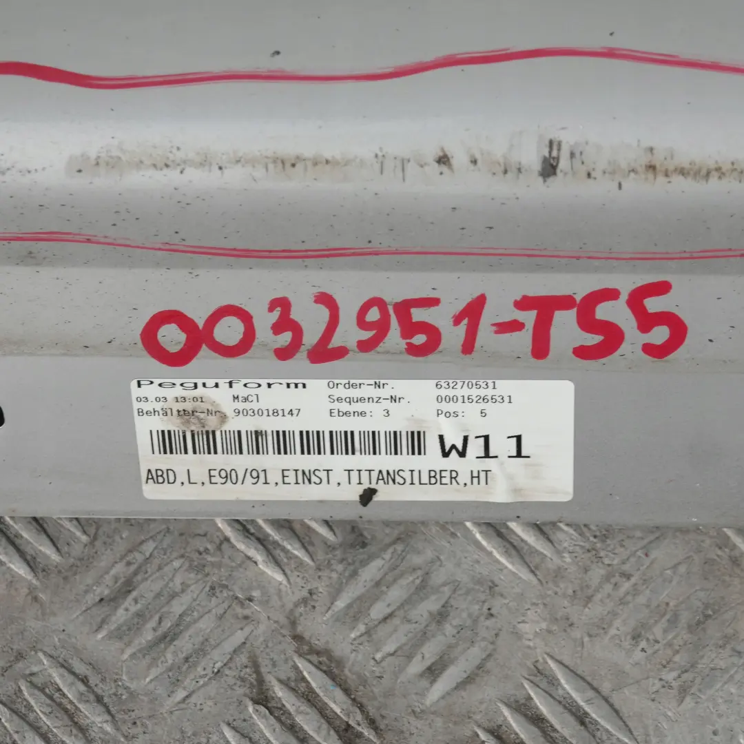 Listello Portiera Apertura Gonna SX Argento-Titanio Silber Metallo per BMW E90 E91 con numero di parte 32951 BMW E90 E91 Listello Portiera Apertura Gonna SX Argento-Titanio Silber Metallo - SKU 0032951-TS5 - Numero di parte 32951