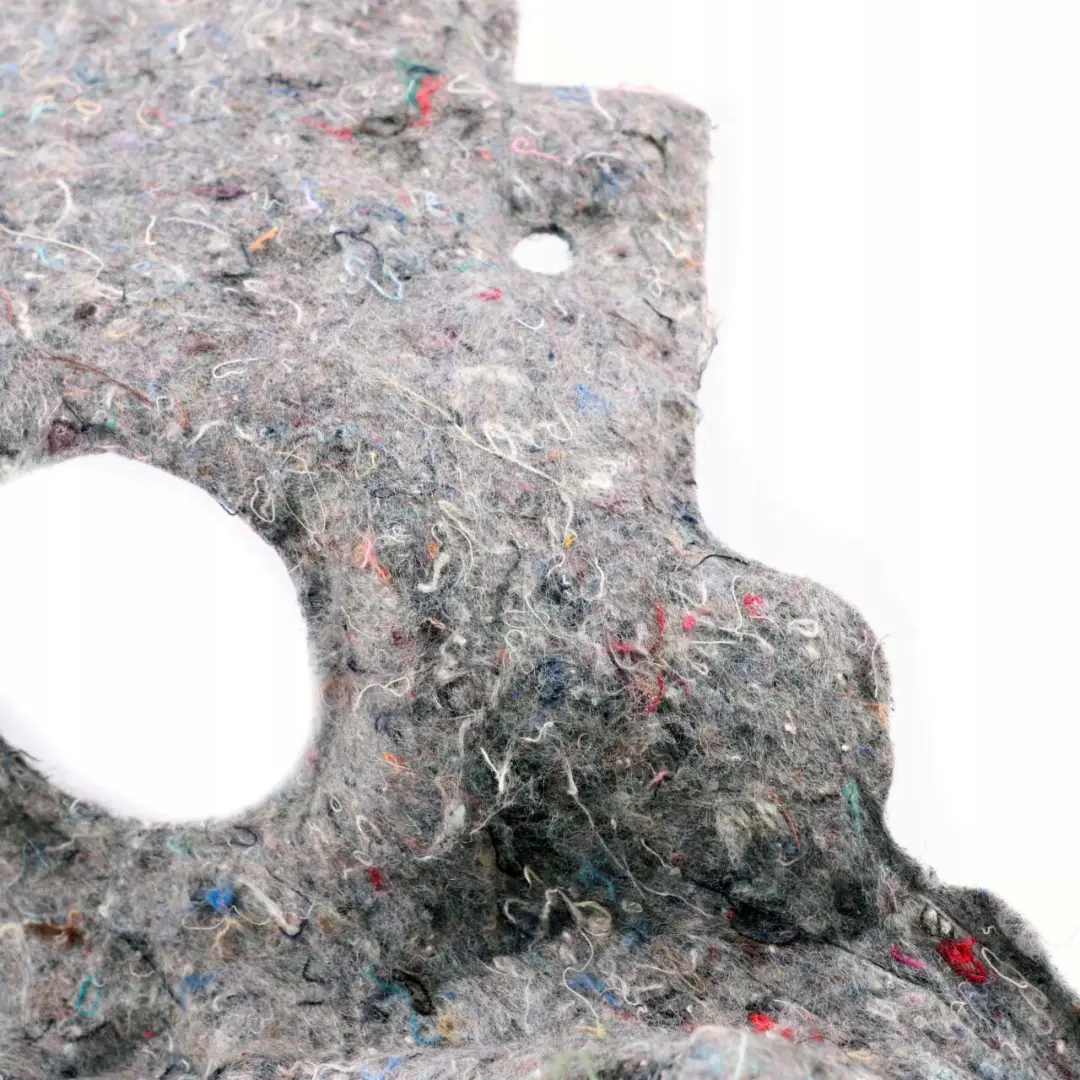 Osłona izolacja tapicerka bagażnika prawa do BMW E82 o numerze 2996200 BMW E82 Osłona izolacja tapicerka bagażnika prawa - SKU 2996200 - Numer Części 2996200