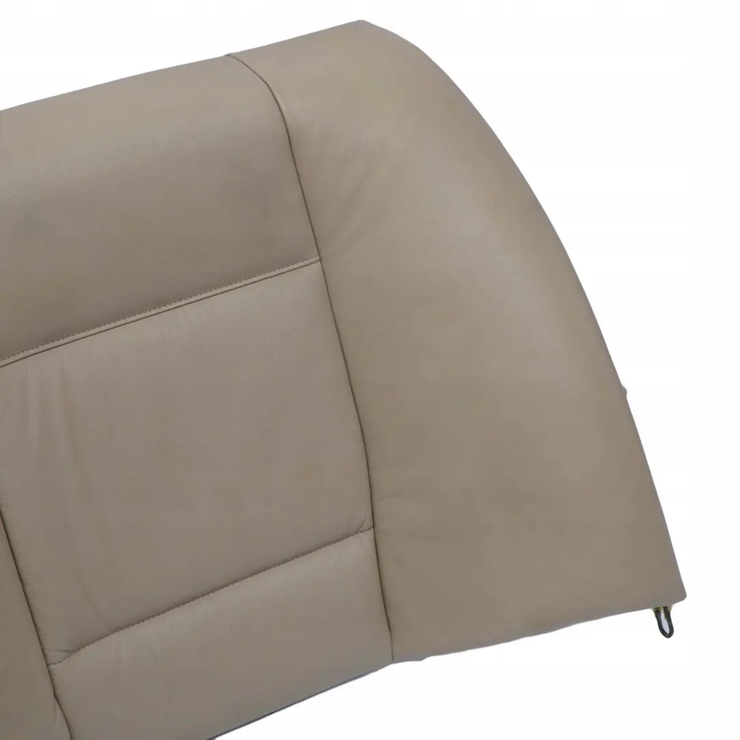 Reihe E46 Limousine Rücksitz Lehne Bezug Leder Montana Hellbeige Beige für BMW 3 mit Teilenummer 8225910 BMW 3 Reihe E46 Limousine Rücksitz Lehne Bezug Leder Montana Hellbeige Beige - SKU 8225910 - Teilenummer 8225910