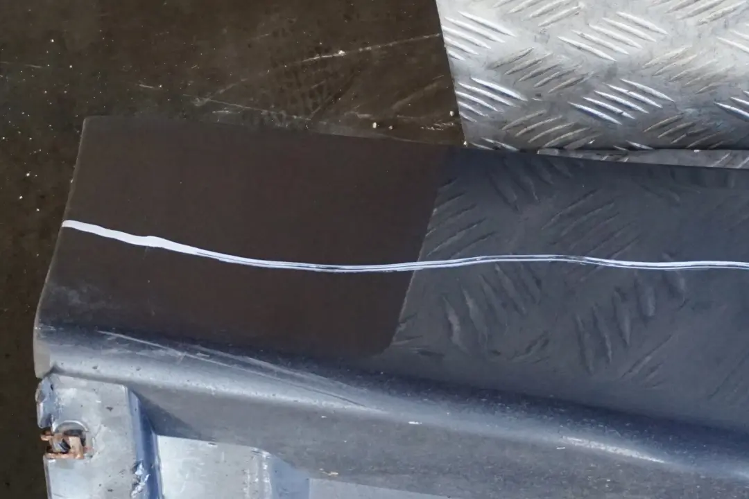 Próg listwa progowa nakładka lewa do BMW 7 E65 o numerze 0140037 BMW 7 E65 Próg listwa progowa nakładka lewa - SKU 0140037-TDB - Numer Części 0140037