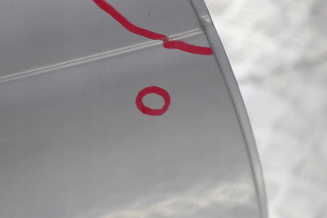 Portiera Posteriore Destra Argento-Titanio Titan - 354 per BMW E46 Berlina con numero di parte 7034154 BMW E46 Berlina Portiera Posteriore Destra Argento-Titanio Titan - 354 - SKU 7034154-TS - Numero di parte 7034154