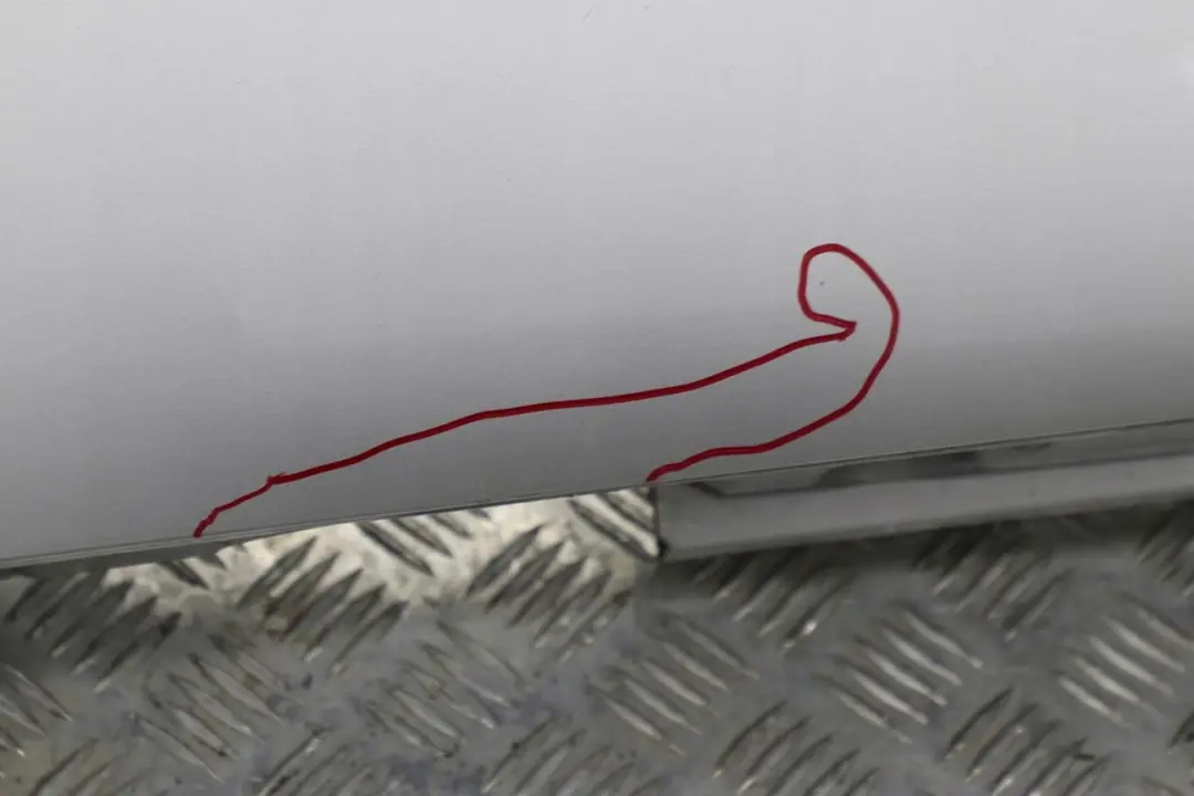 Right O/S Sill Strip Skirt Kick Panel Titansilber Silver - 354 to BMW Z4 E85 E86 3 with Part number 0031108 BMW Z4 E85 E86 3 Right O/S Sill Strip Skirt Kick Panel Titansilber Silver - 354 - SKU 0031108-TS3 - Part number 0031108