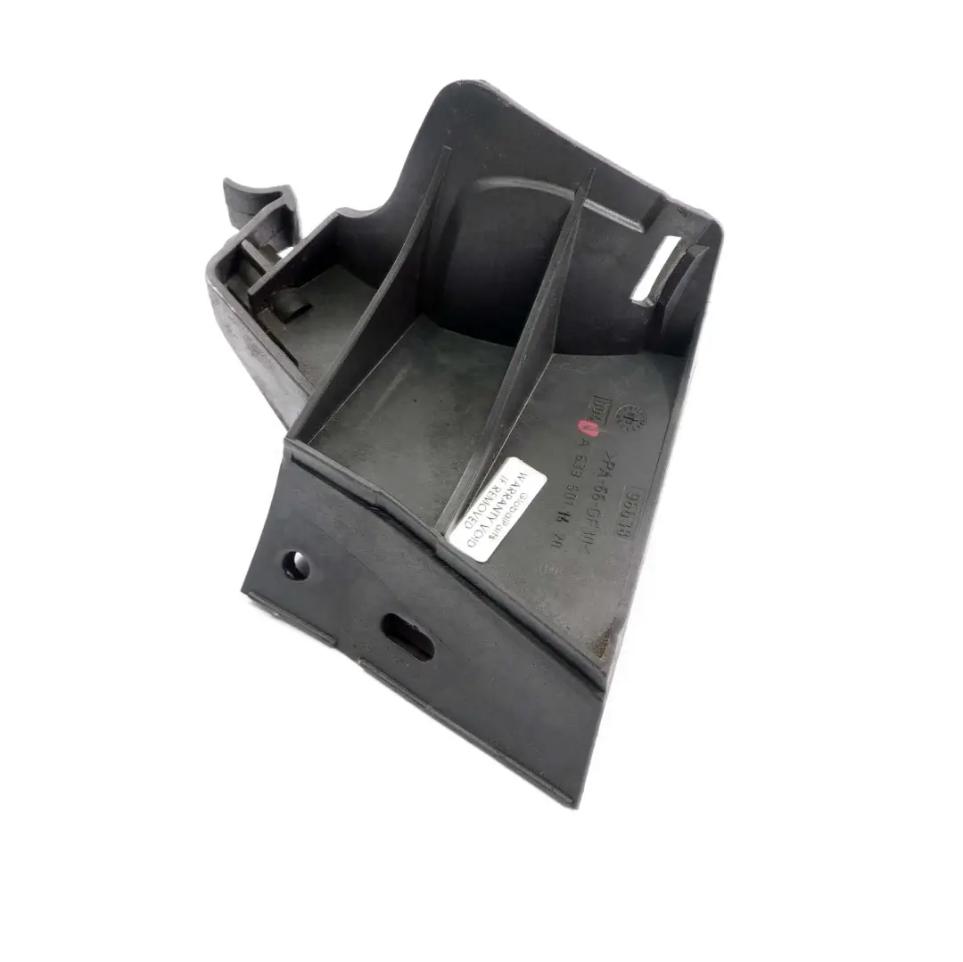Mercedes-Benz W639 Supporto Serbatoio Acqua Fredda Supporto per con numero di parte A6395011420 Mercedes-Benz W639 Supporto Serbatoio Acqua Fredda Supporto - SKU A6395011420 - Numero di parte A6395011420
