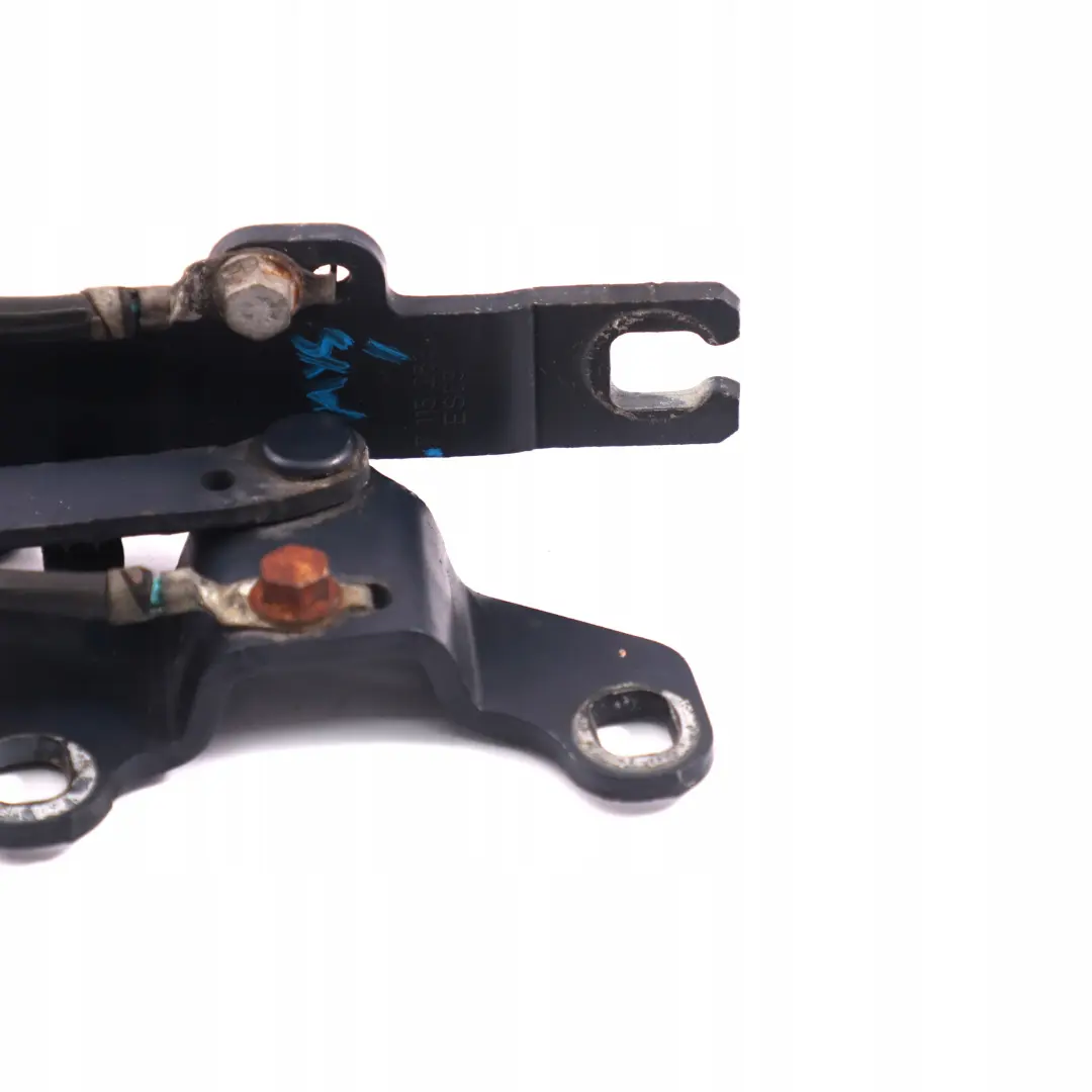 Front Left Engine Bonnet Hinge N/S Mysticblau Mystic Blue - A07 to BMW 3 E90 E92 with Part number 7115263 BMW 3 E90 E92 Front Left Engine Bonnet Hinge N/S Mysticblau Mystic Blue - A07 - SKU 7115263-MYS - Part number 7115263