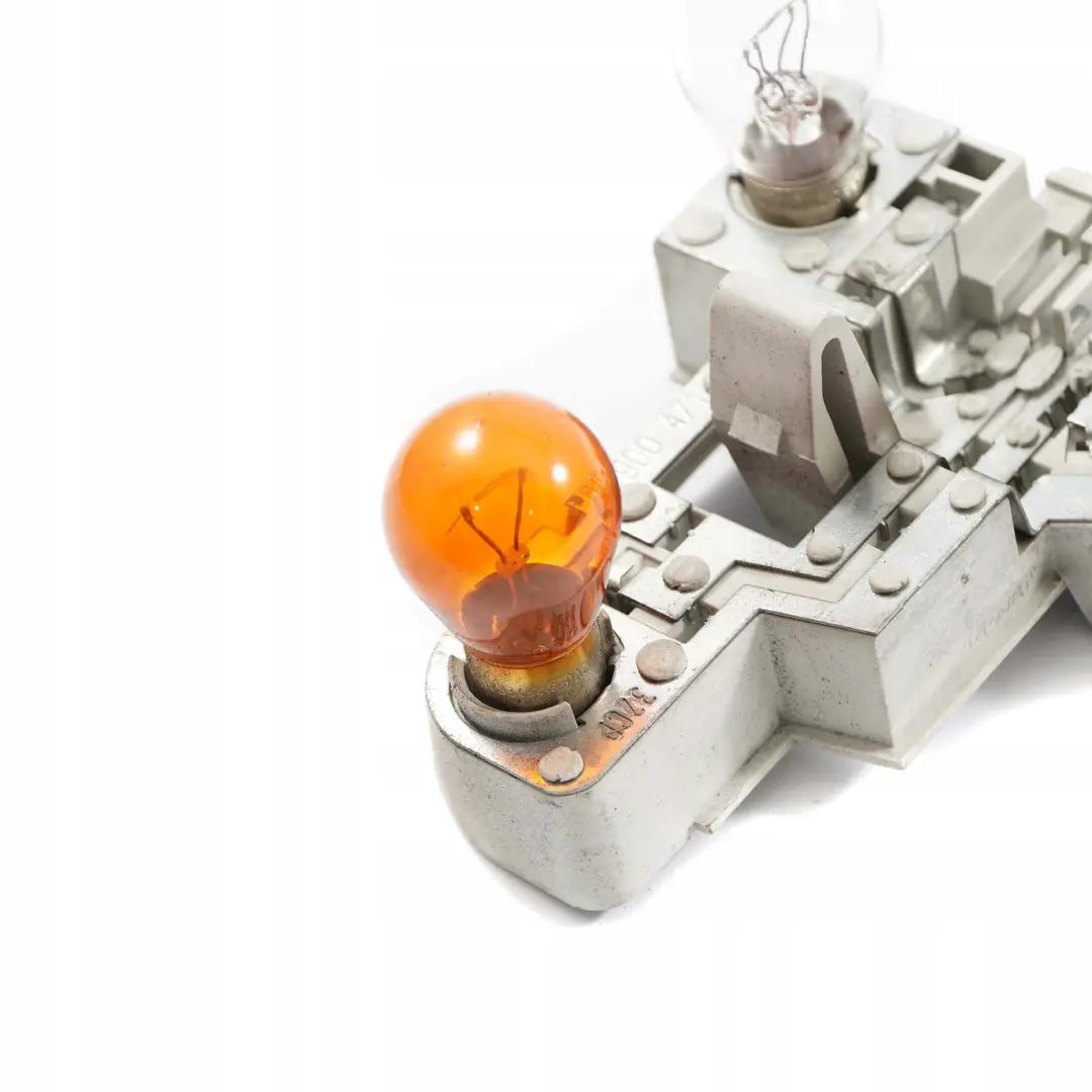 Light Bulb Left N/S Carrier White Turn Indicator to BMW 3 Series E46 Touring Rear with Part number 6900471 BMW 3 Series E46 Touring Rear Light Bulb Left N/S Carrier White Turn Indicator - SKU 6900471 - Part number 6900471