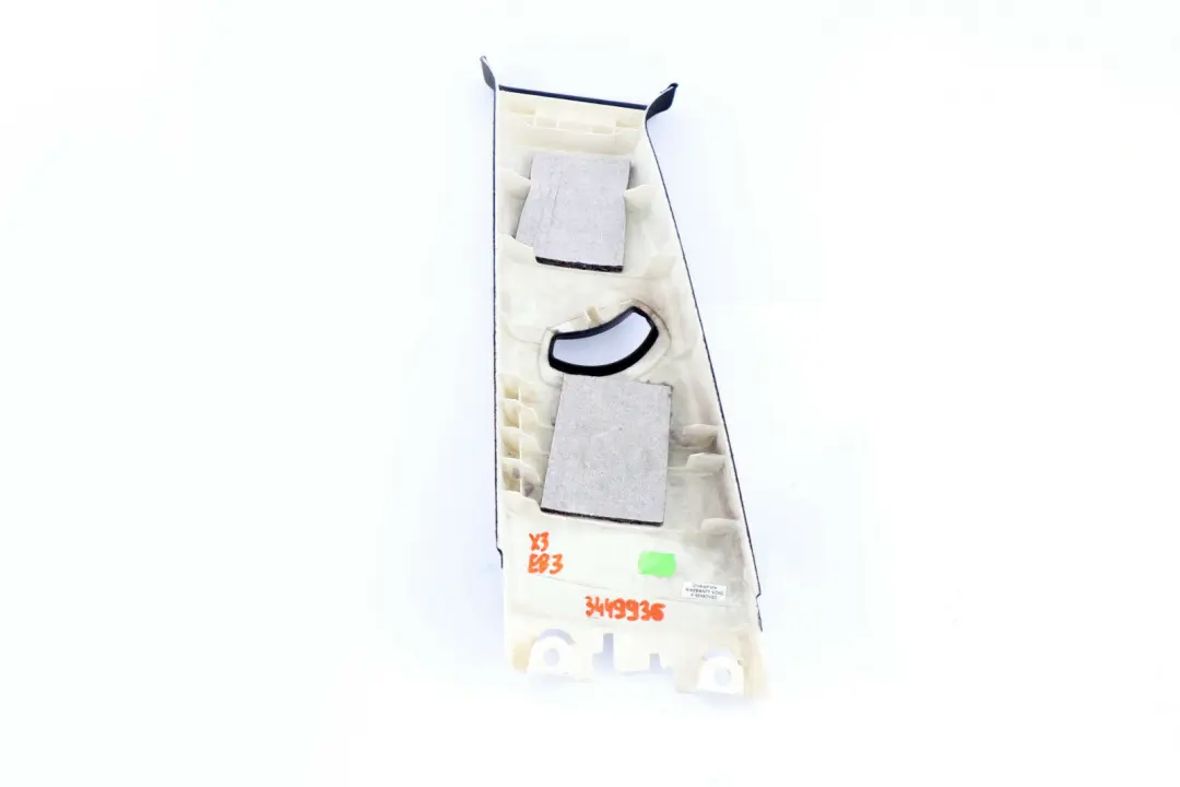 Osłona słupka prawa antrazit do BMW E83 X3 o numerze 3449936 BMW E83 X3 Osłona słupka prawa antrazit - SKU 3449936 - Numer Części 3449936
