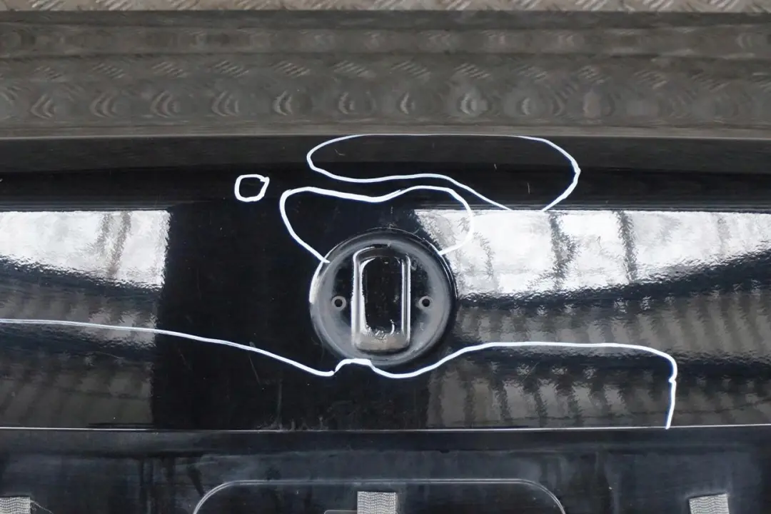 Trunk Boot Lid Tailgate Schwarz 2 Black - 668 to BMW 5 Series E60 with Part number 7122441 BMW 5 Series E60 Trunk Boot Lid Tailgate Schwarz 2 Black - 668 - SKU 7122441-SCH - Part number 7122441