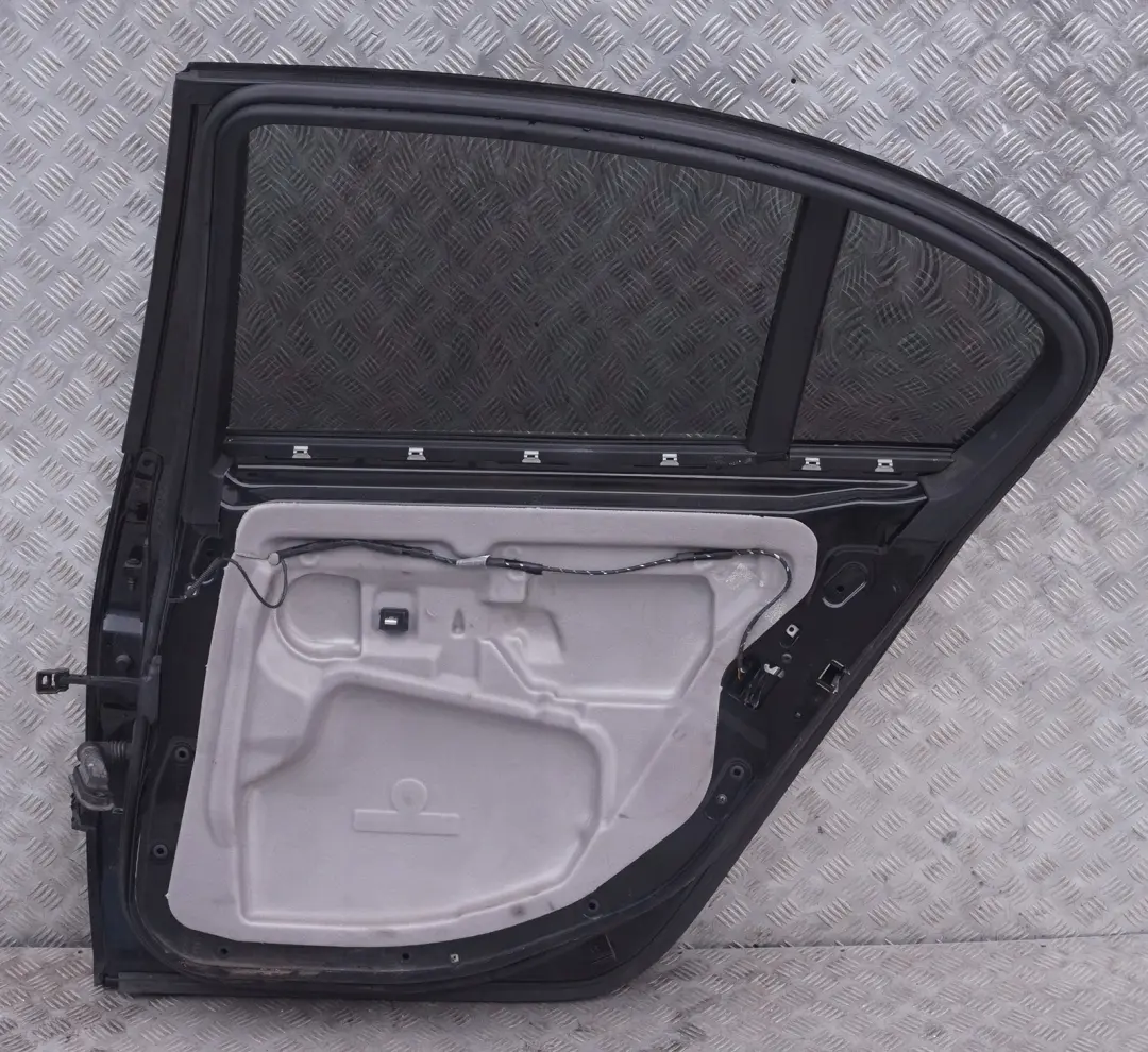 BMW E60 Drzwi prawe tylne tył black saphire - SKU 7202342-BS - Numer Części 41527202342