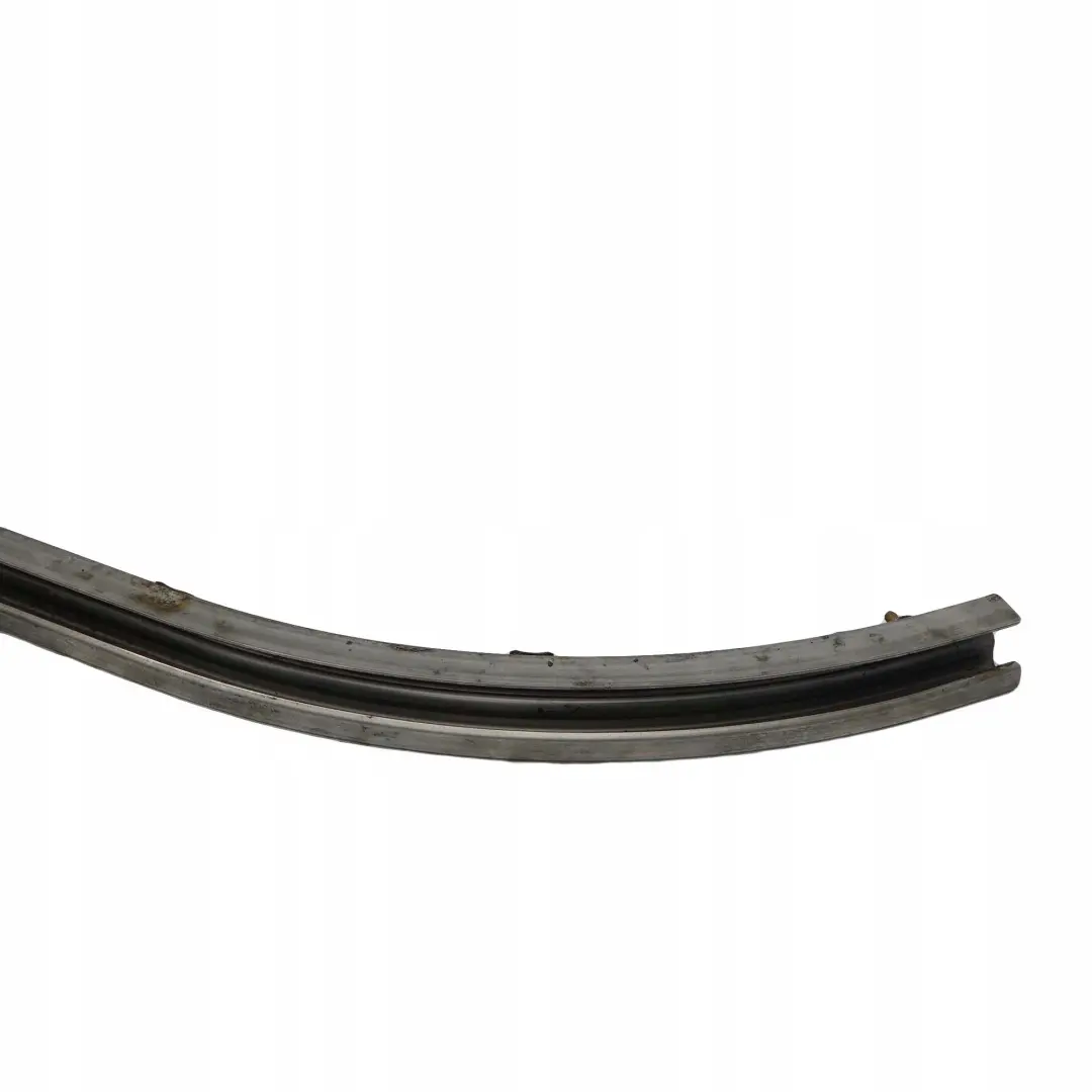 Porta scorrevole posteriore sinistra Guida inferiore A6397661237 per Mercedes W639 con numero di parte A6397600235 Mercedes W639 Porta scorrevole posteriore sinistra Guida inferiore A6397661237 - SKU A6397600235 - Numero di parte A6397600235